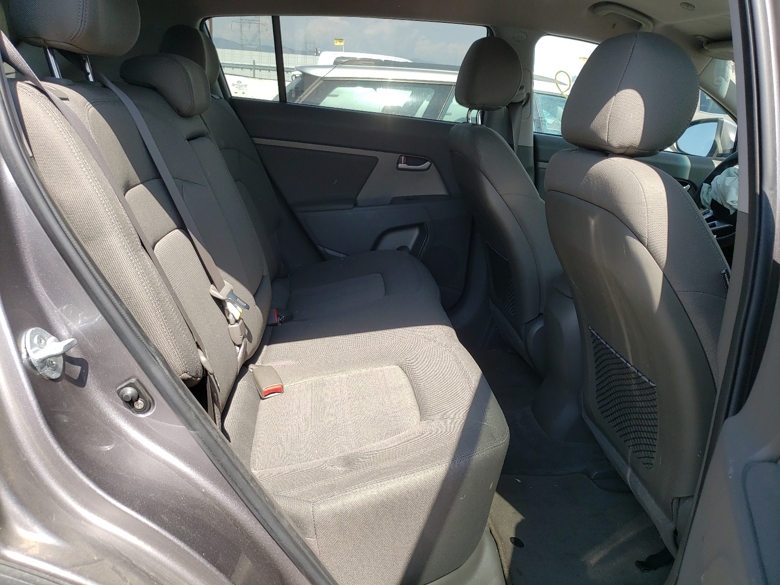 Photo 6 from auction – 2013 KIA SPORTAGE L with VIN KNDPBCA22D7477519