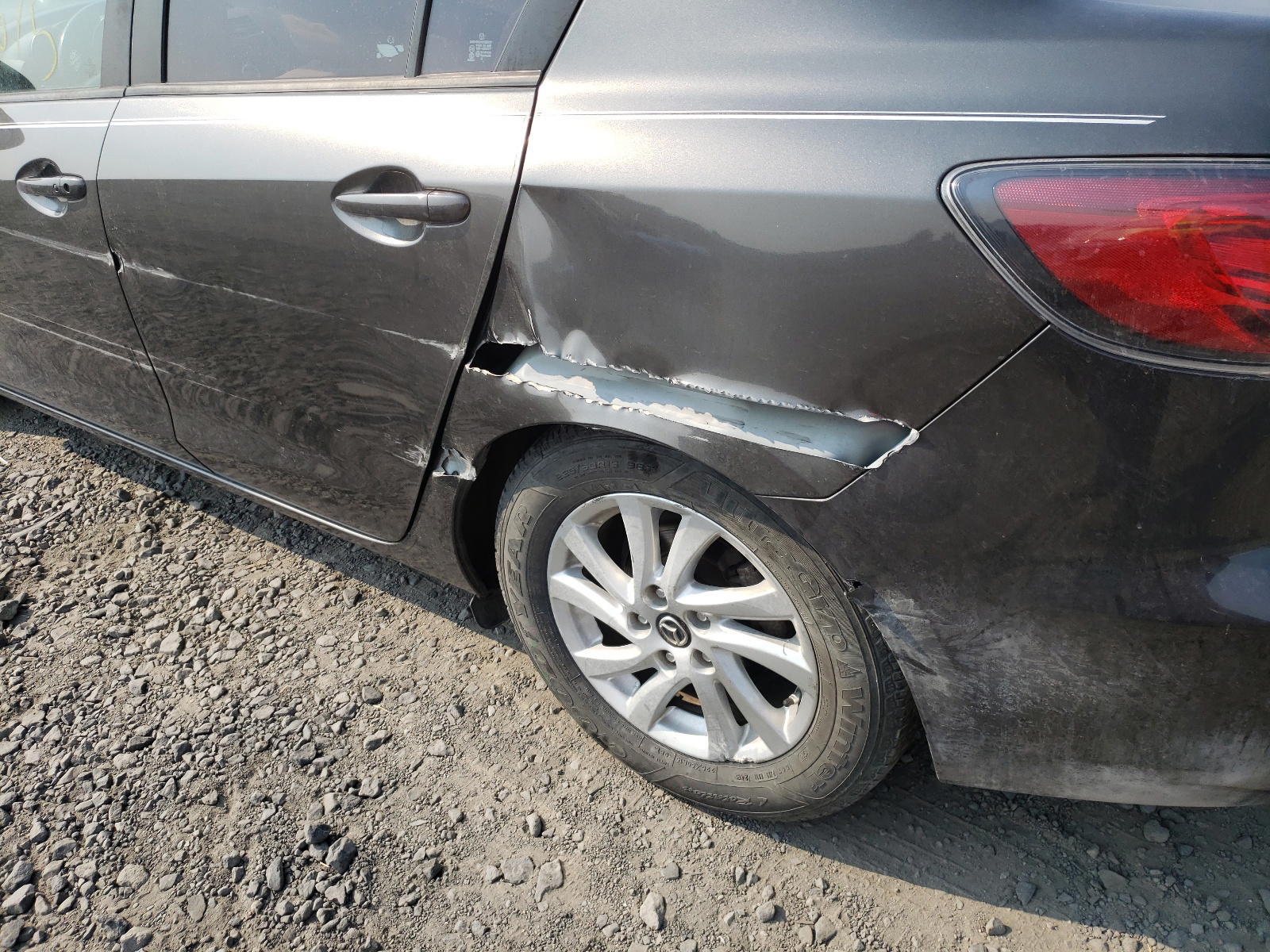 Photo 9 from auction – 2013 MAZDA 3 I with VIN JM1BL1V72D1718693