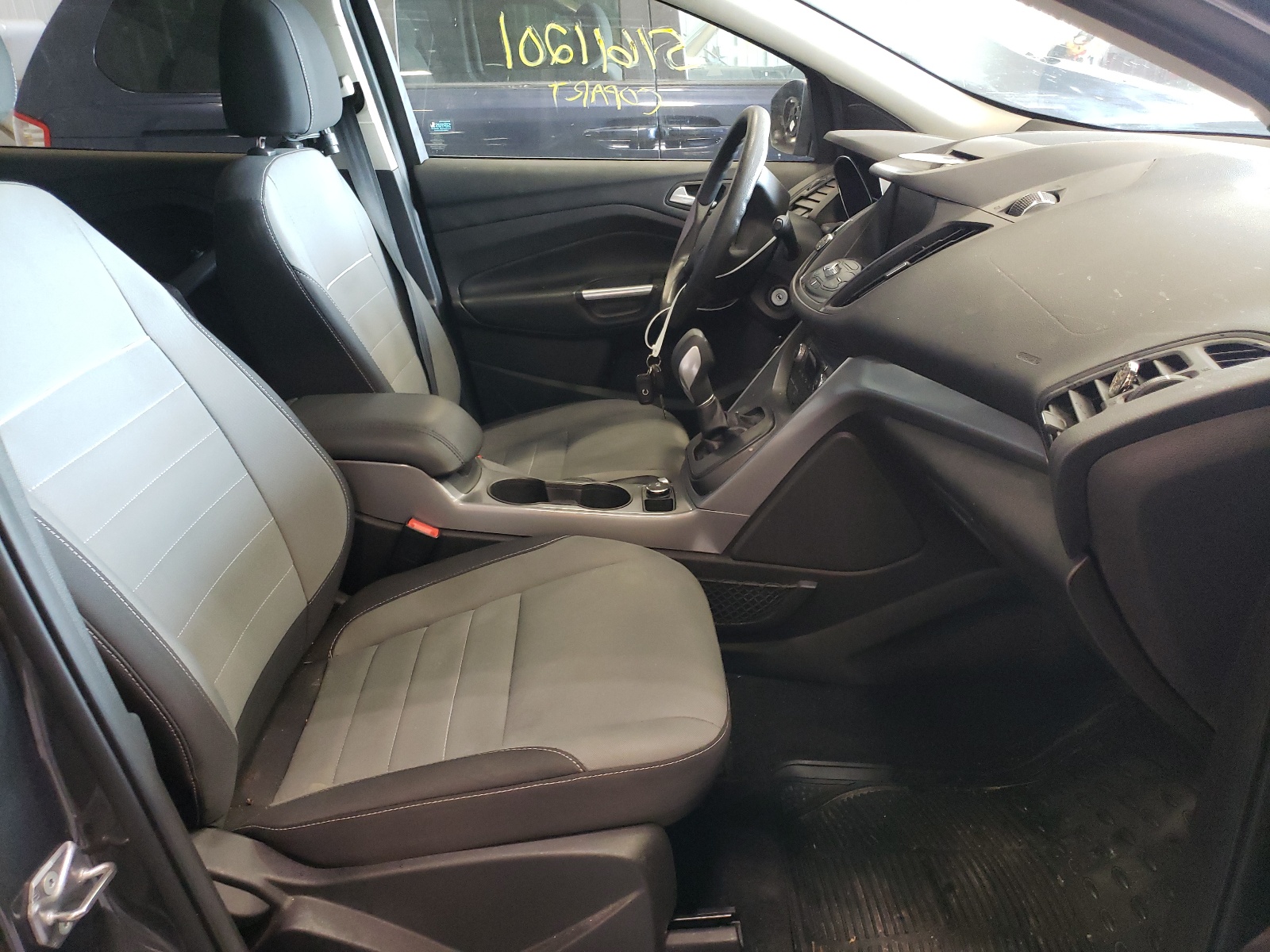 Photo 5 from auction – 2015 FORD ESCAPE SE with VIN 1FMCU9GX1FUC57187