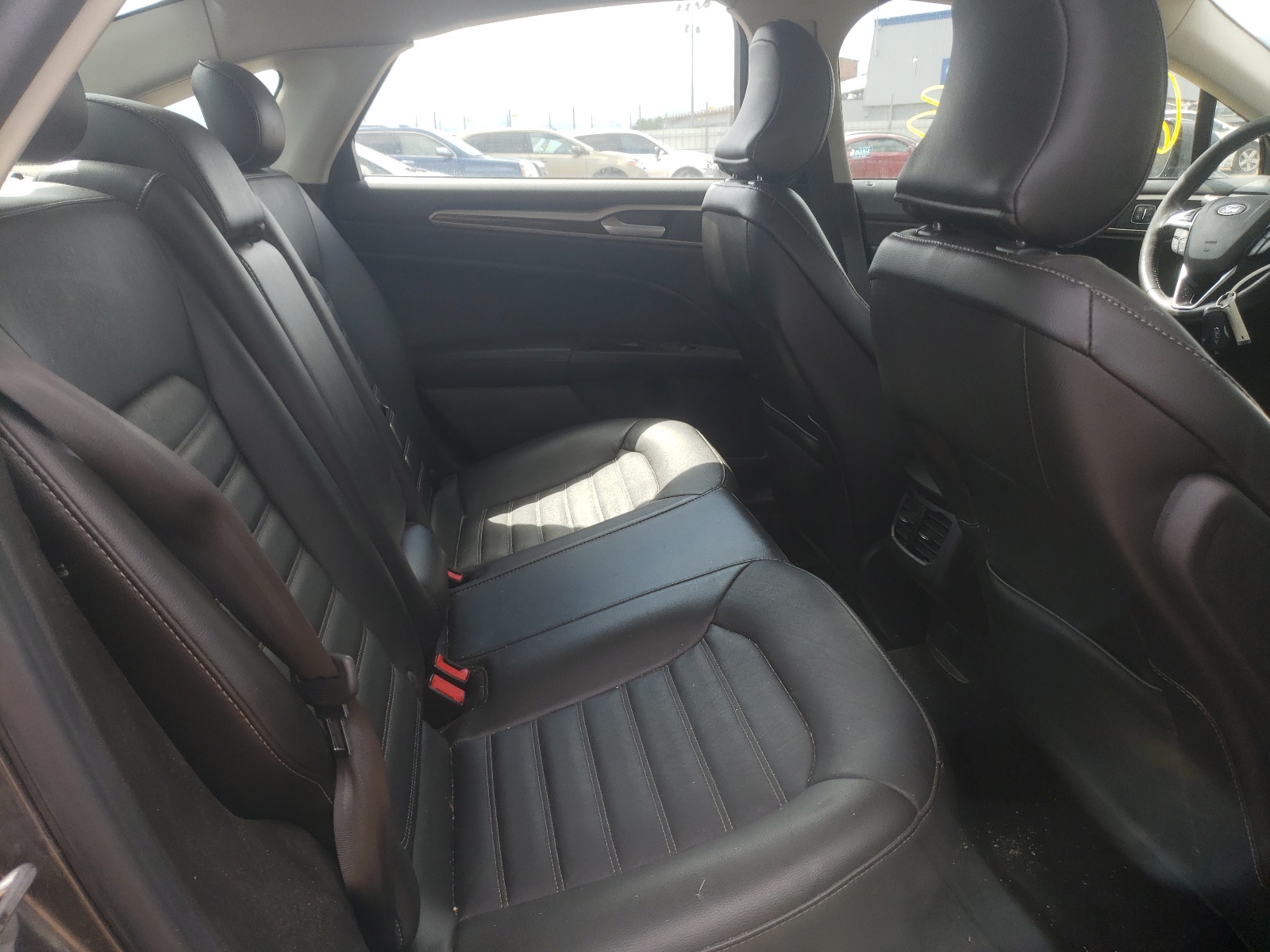 Photo 6 from auction – 2016 FORD FUSION SE with VIN 3FA6P0T9XGR355516