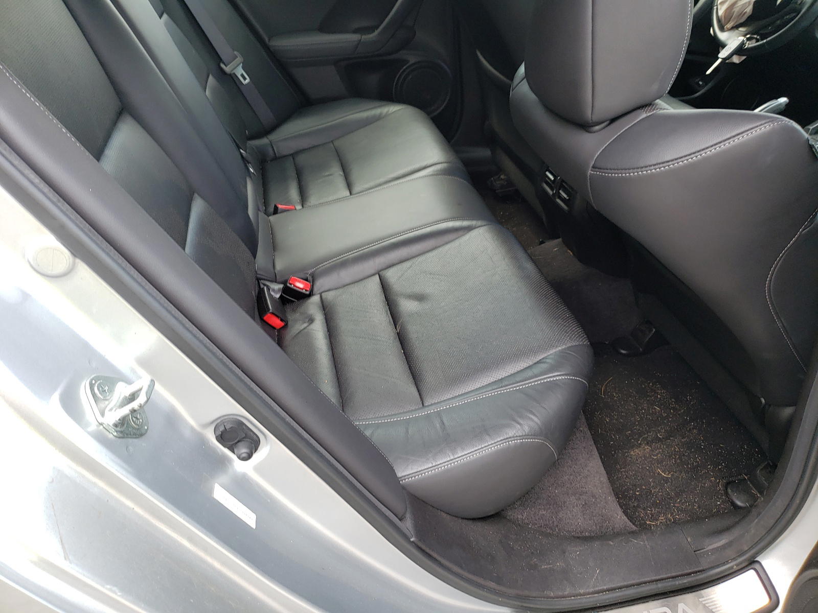 Photo 6 from auction – 2012 ACURA TSX TECH with VIN JH4CU2F64CC019287