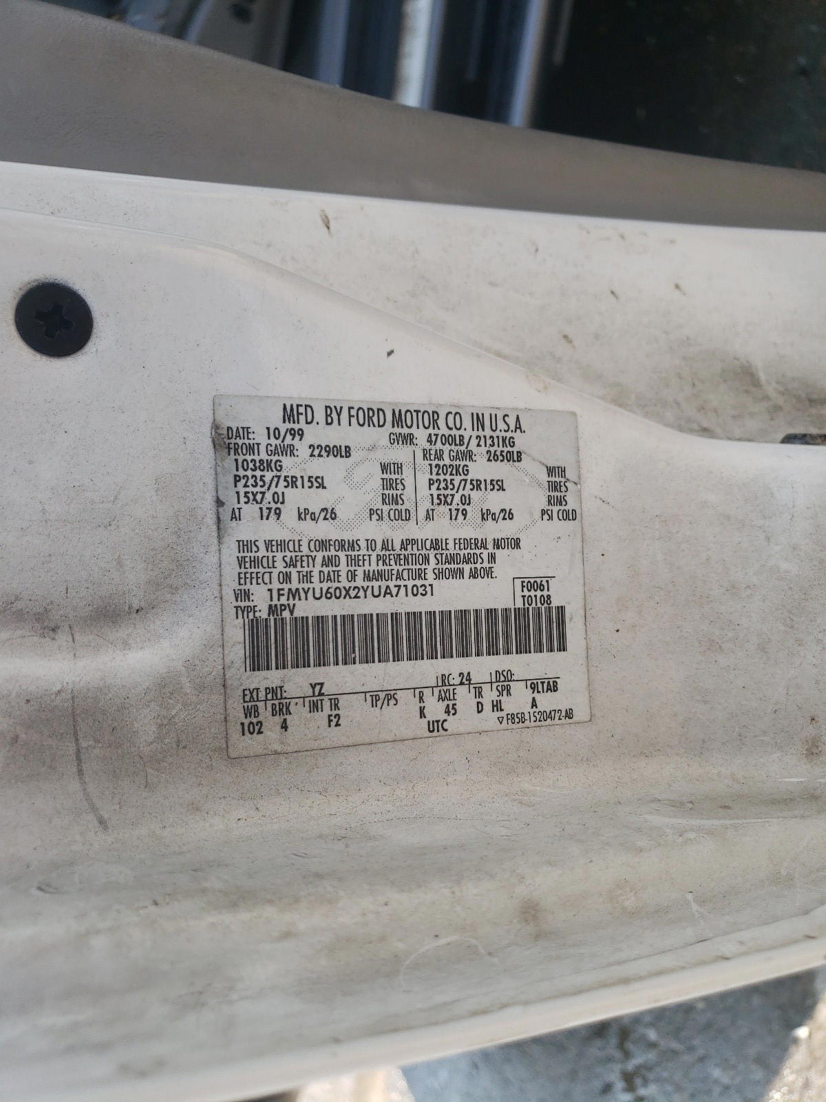 Photo 10 from auction – 2000 FORD EXPLORER S with VIN 1FMYU60X2YUA71031