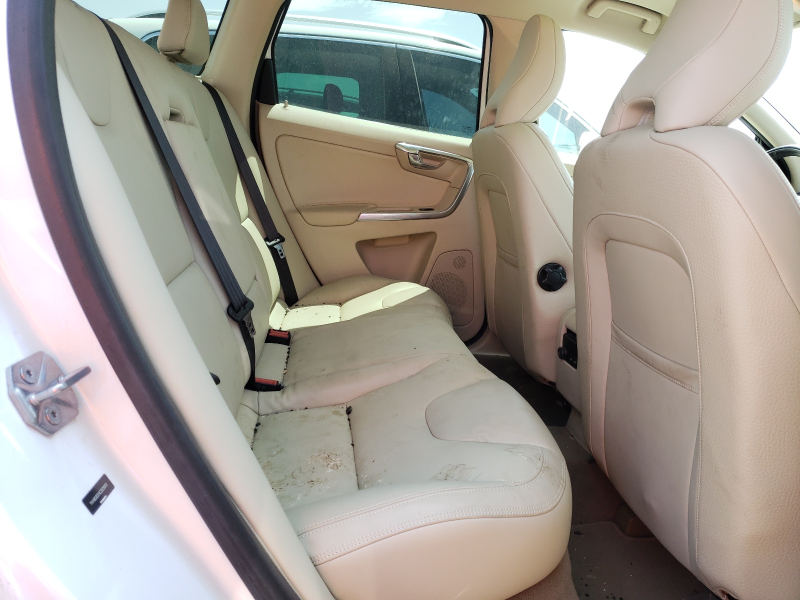 Photo 6 from auction – 2014 VOLVO XC60 T6 with VIN YV4902DZ4E2525972