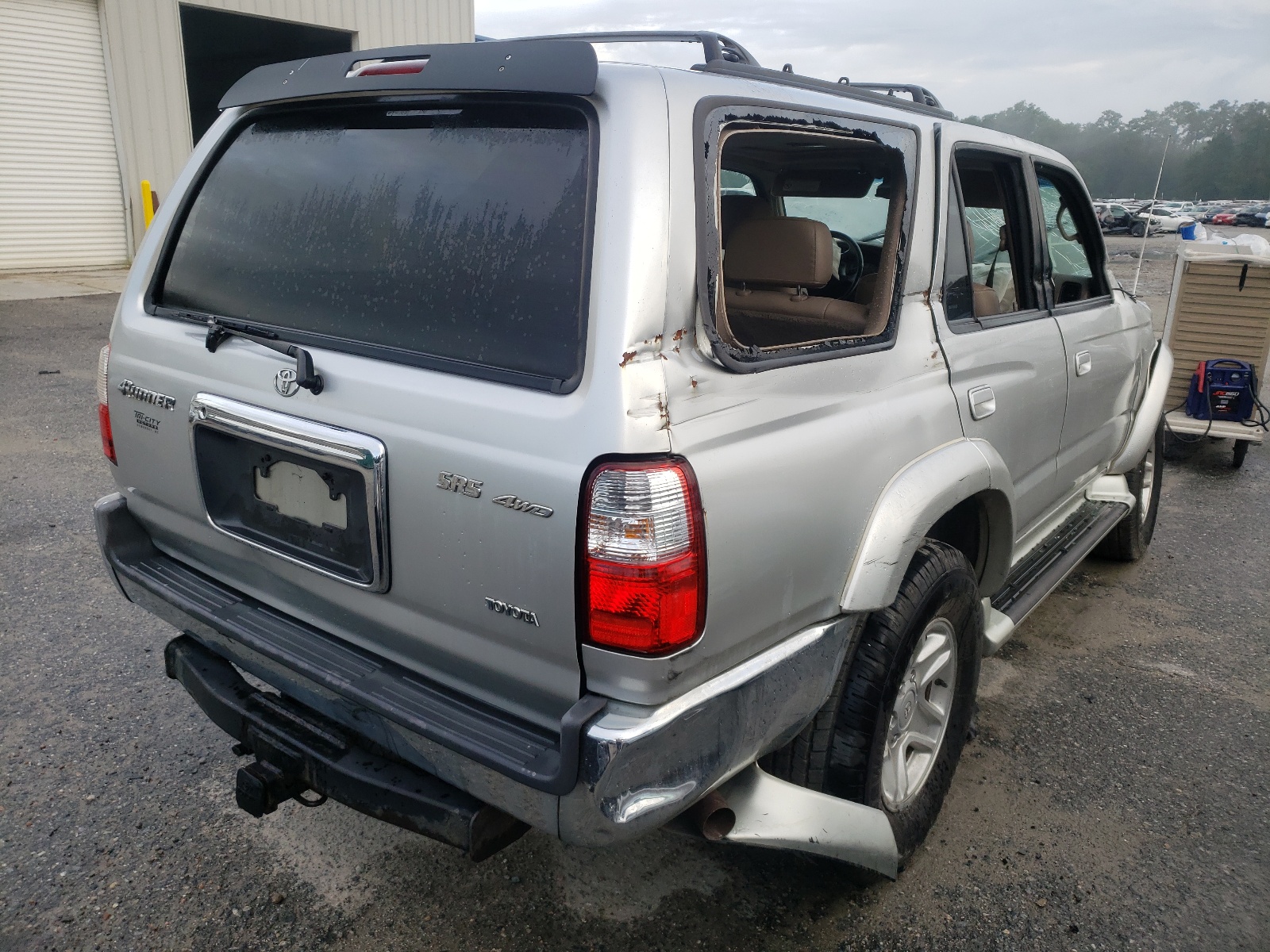 Photo 4 from auction – 2002 TOYOTA 4RUNNER SR with VIN JT3HN86R020375399