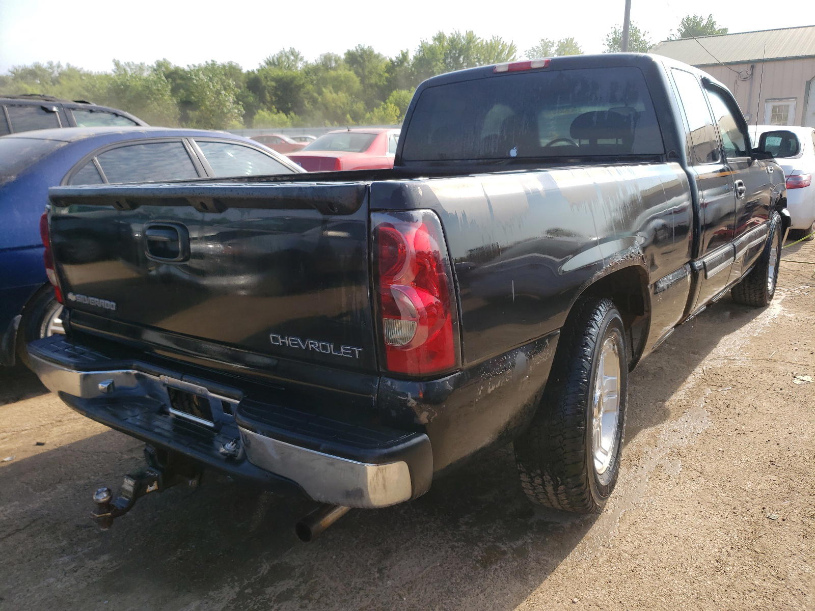 Photo 4 from auction – 2004 CHEVROLET SILVERADO with VIN 2GCEC19T541183485