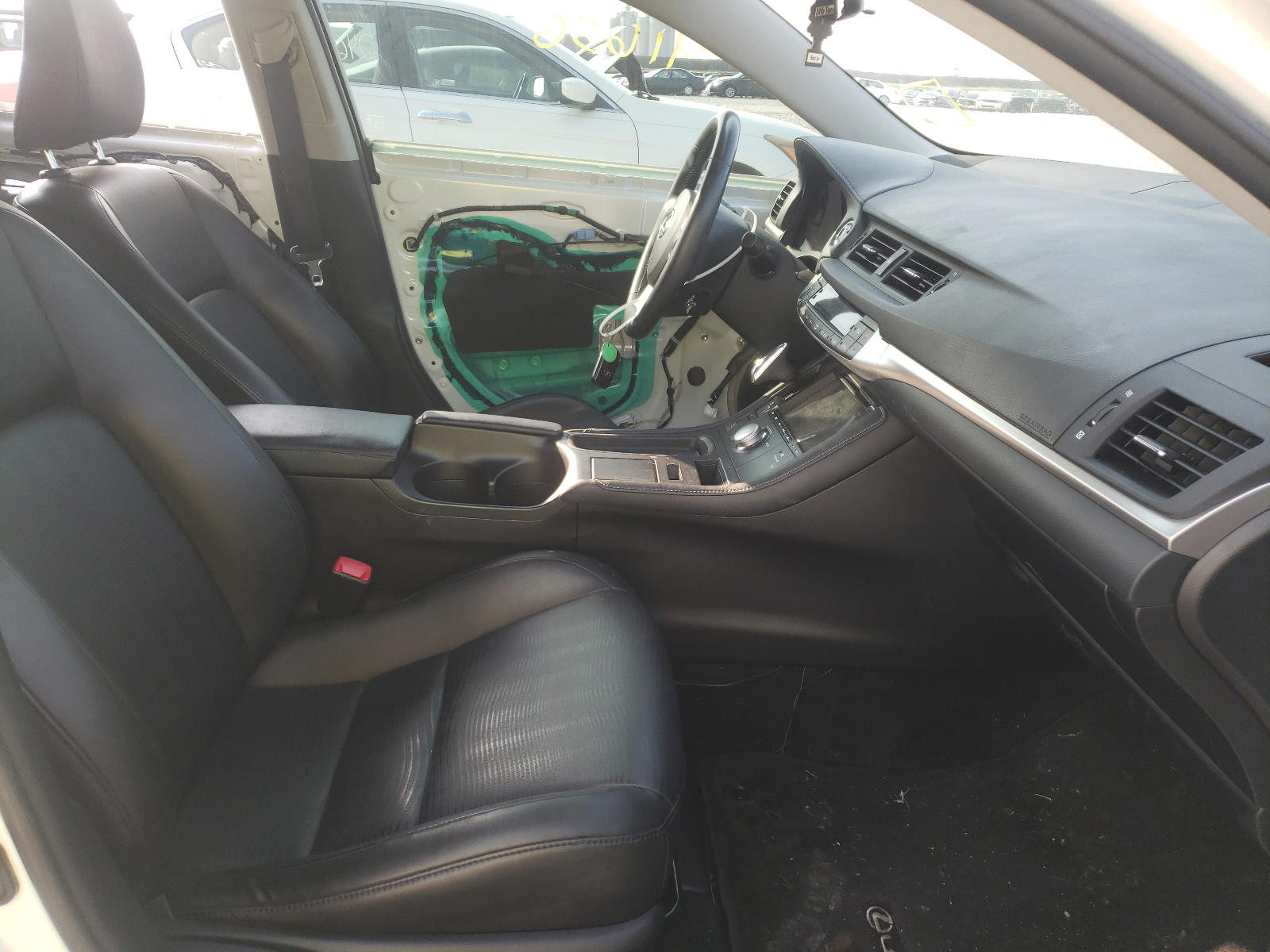 Photo 5 from auction – 2013 LEXUS CT 200 with VIN JTHKD5BH2D2153811