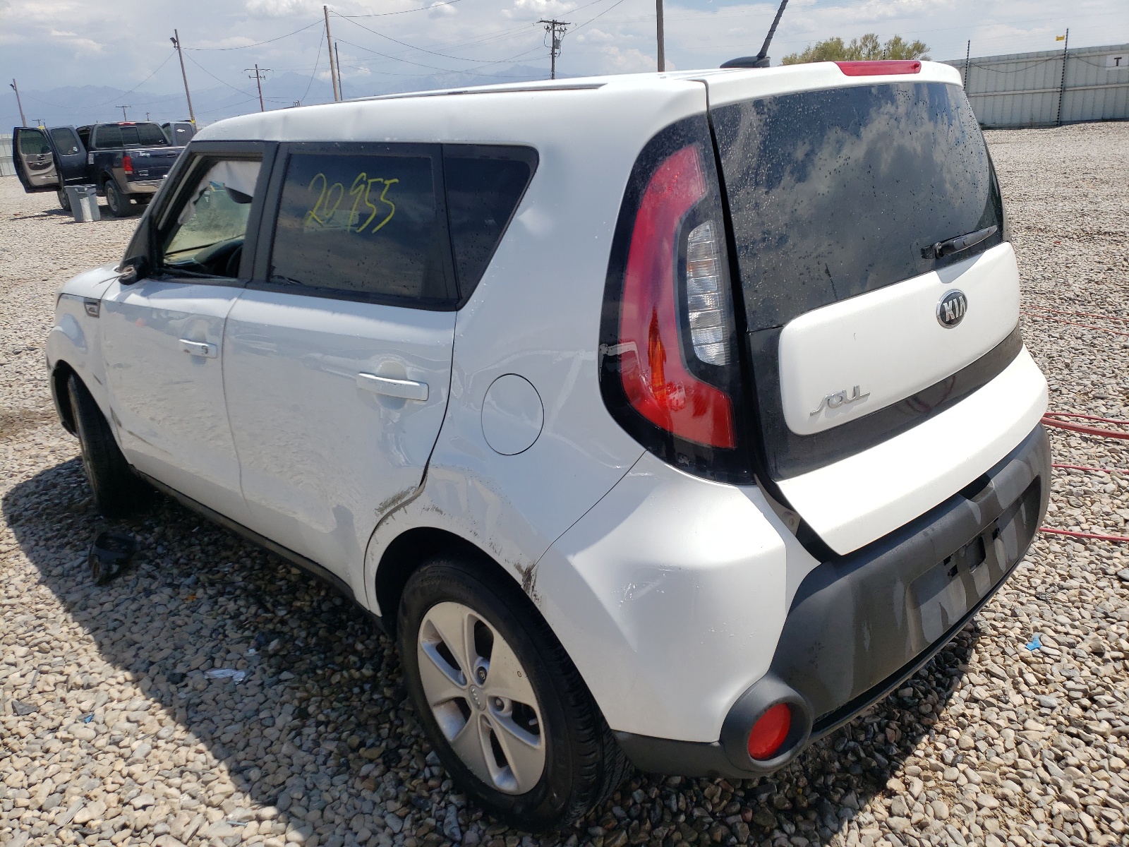 Zdjęcie 3 z aukcji – 2015 KIA SOUL z VIN KNDJN2A24F7229993
