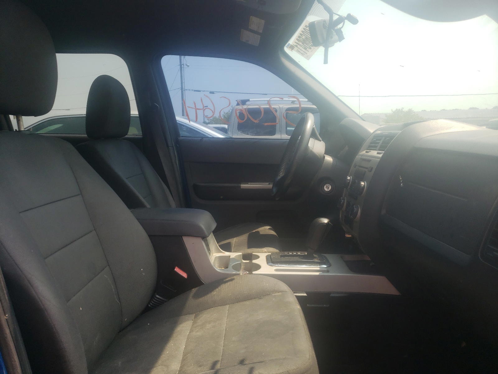 Photo 5 from auction – 2011 FORD ESCAPE XLT with VIN 1FMCU0D70BKA05856