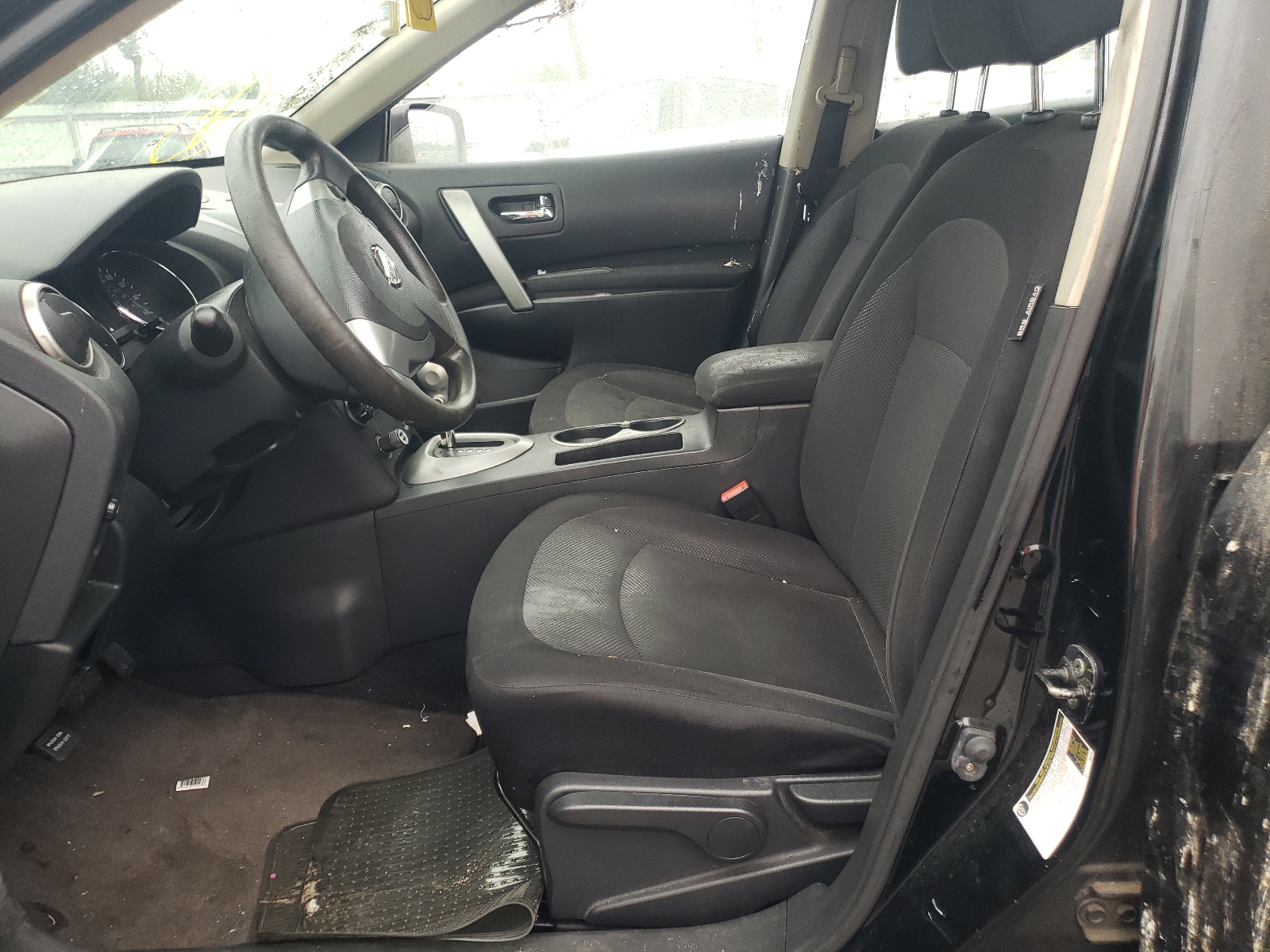 Photo 5 from auction – 2011 NISSAN ROGUE S with VIN JN8AS5MV4BW673931