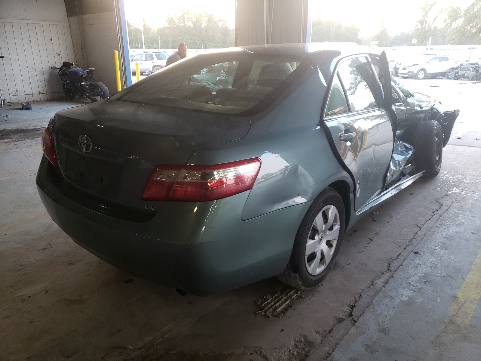 Photo 4 from auction – 2009 TOYOTA CAMRY BASE with VIN 4T1BE46K19U895090