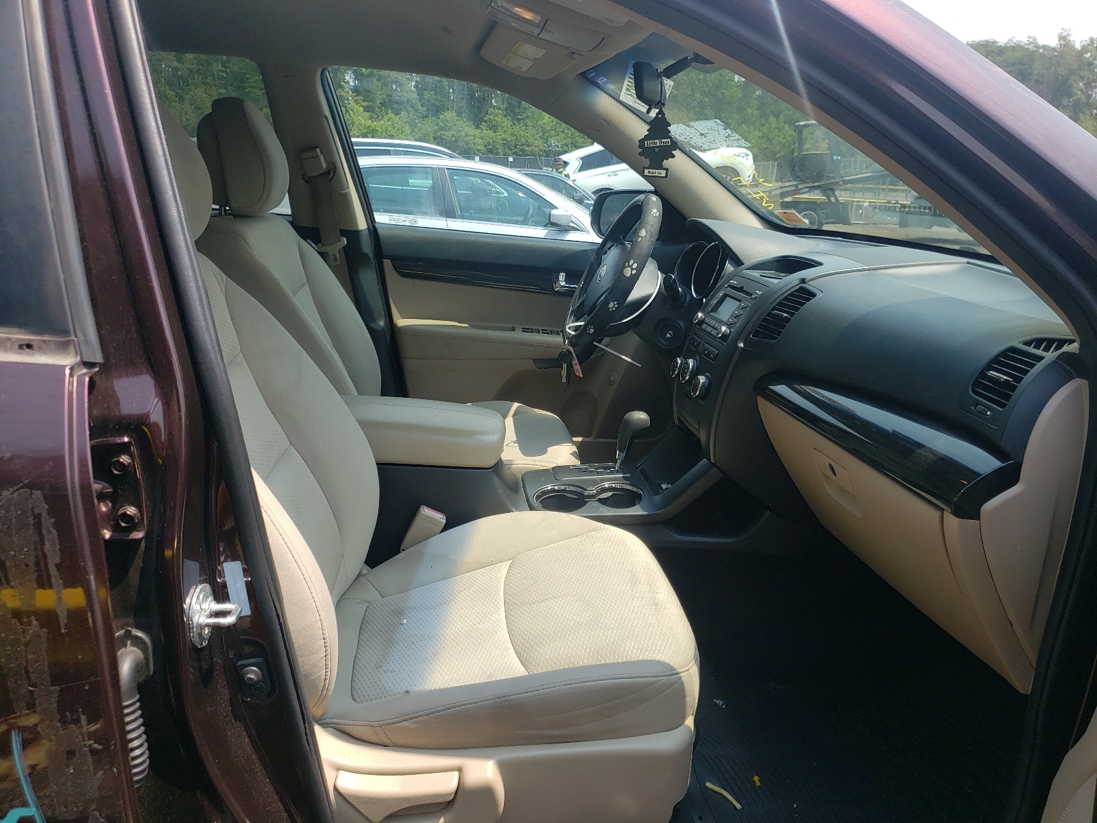 Photo 5 from auction – 2011 KIA SORENTO BA with VIN 5XYKT3A1XBG185003