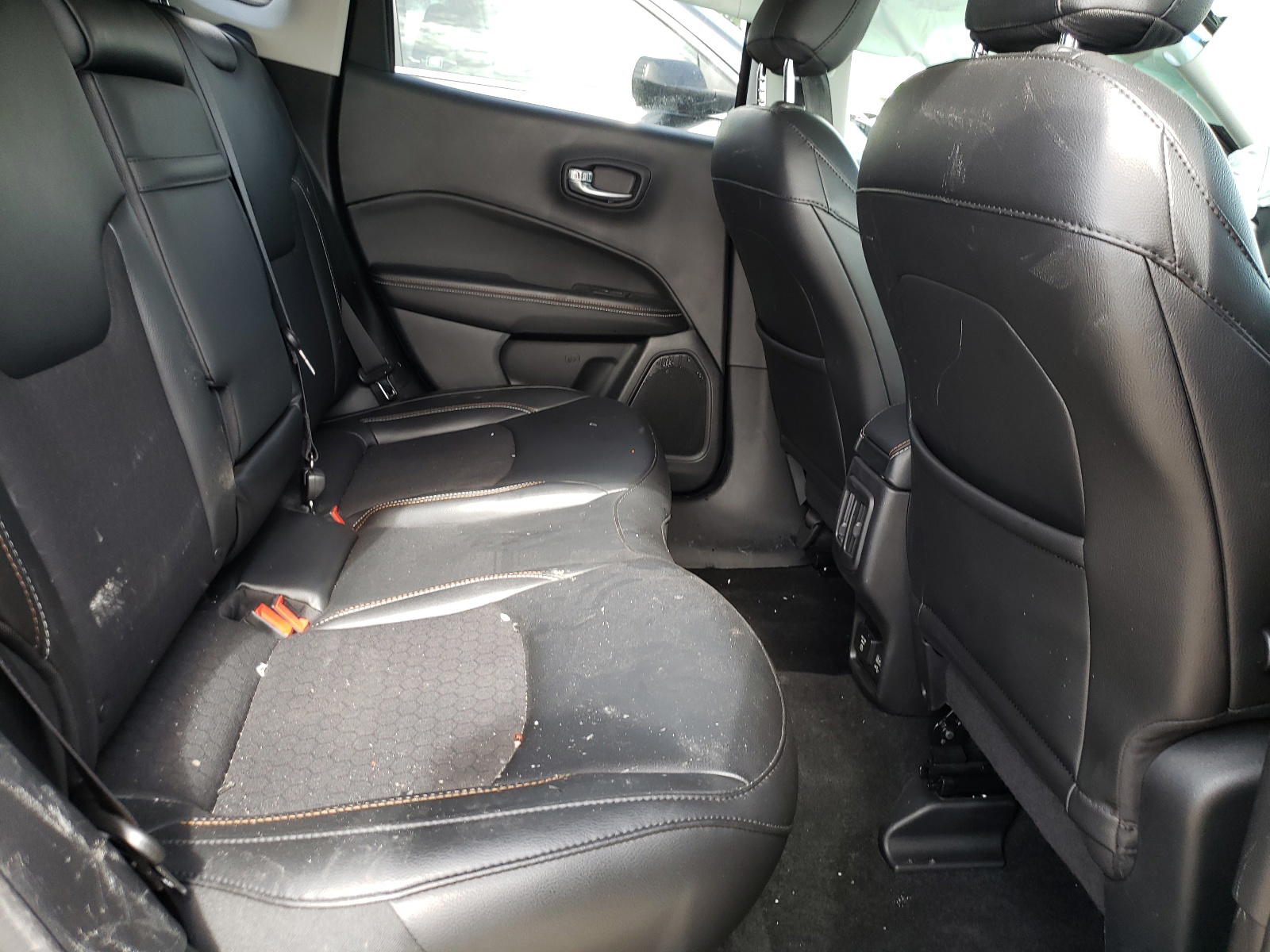 Photo 6 from auction – 2019 JEEP COMPASS LA with VIN 3C4NJCBB4KT851226