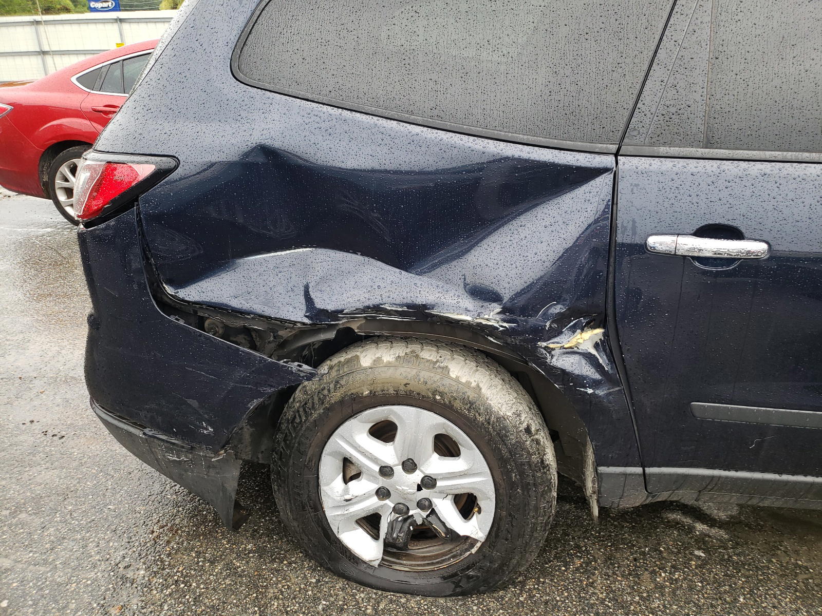 Photo 9 from auction – 2016 CHEVROLET TRAVERSE L with VIN 1GNKRFED6GJ301882