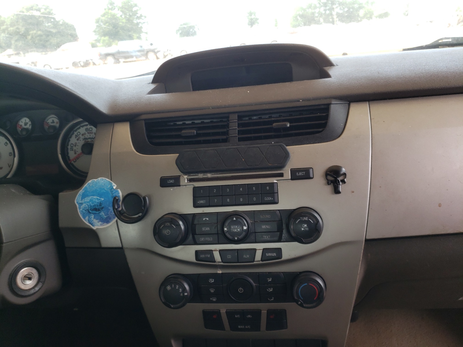 Photo 9 from auction – 2010 FORD FOCUS SEL with VIN 1FAHP3HNXAW216832
