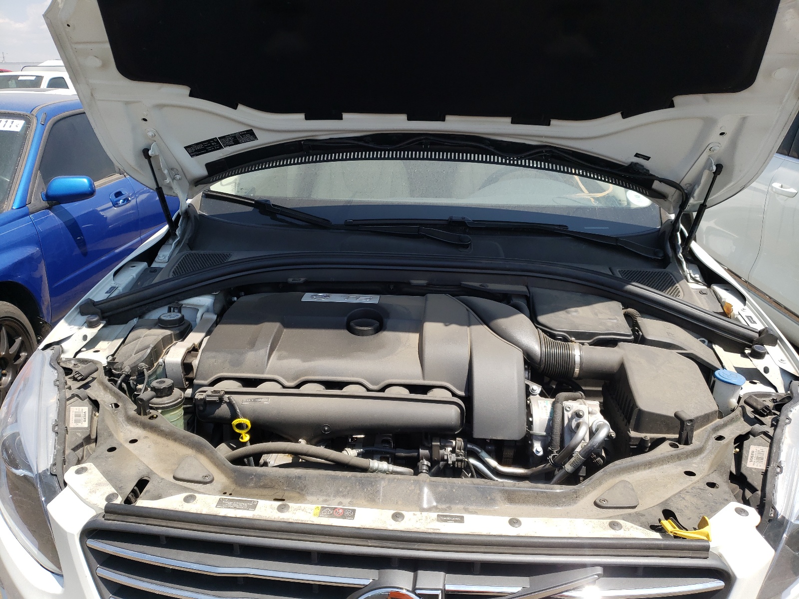 Photo 7 from auction – 2014 VOLVO XC60 T6 with VIN YV4902DZ4E2525972