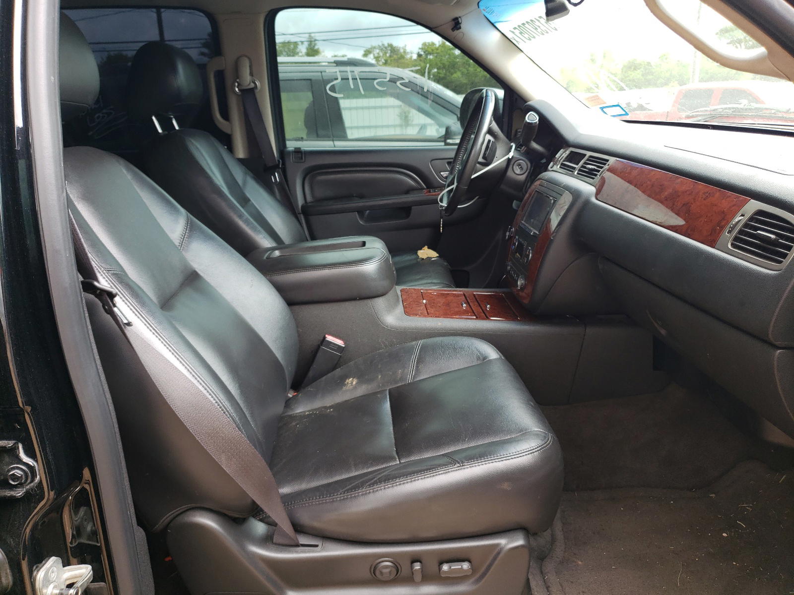 Photo 5 from auction – 2010 CHEVROLET AVALANCHE with VIN 3GNNCGE01AG240788