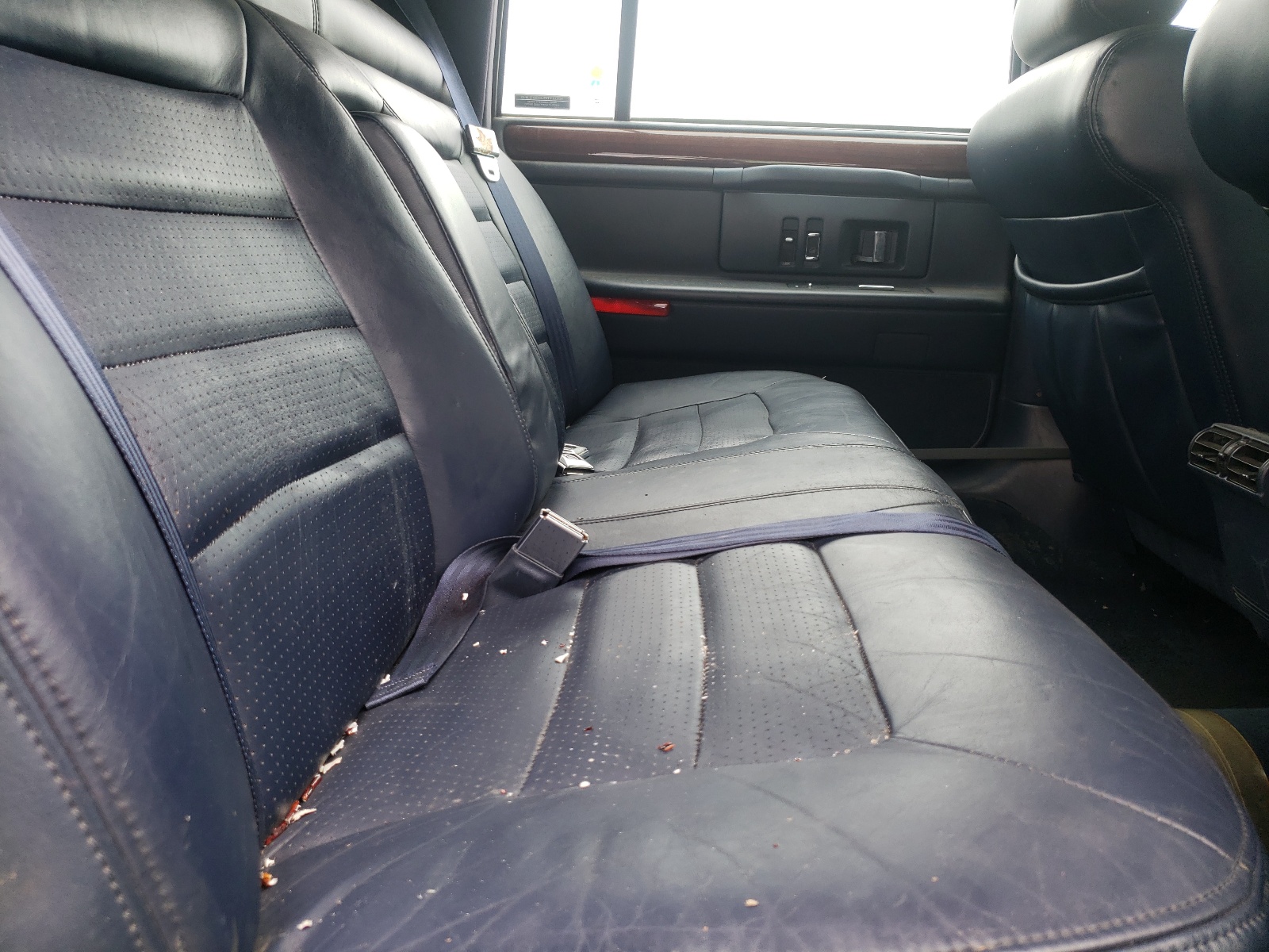 Zdjęcie 6 z aukcji – 1994 CADILLAC DEVILLE CO z VIN 1G6KF52Y4RU300303