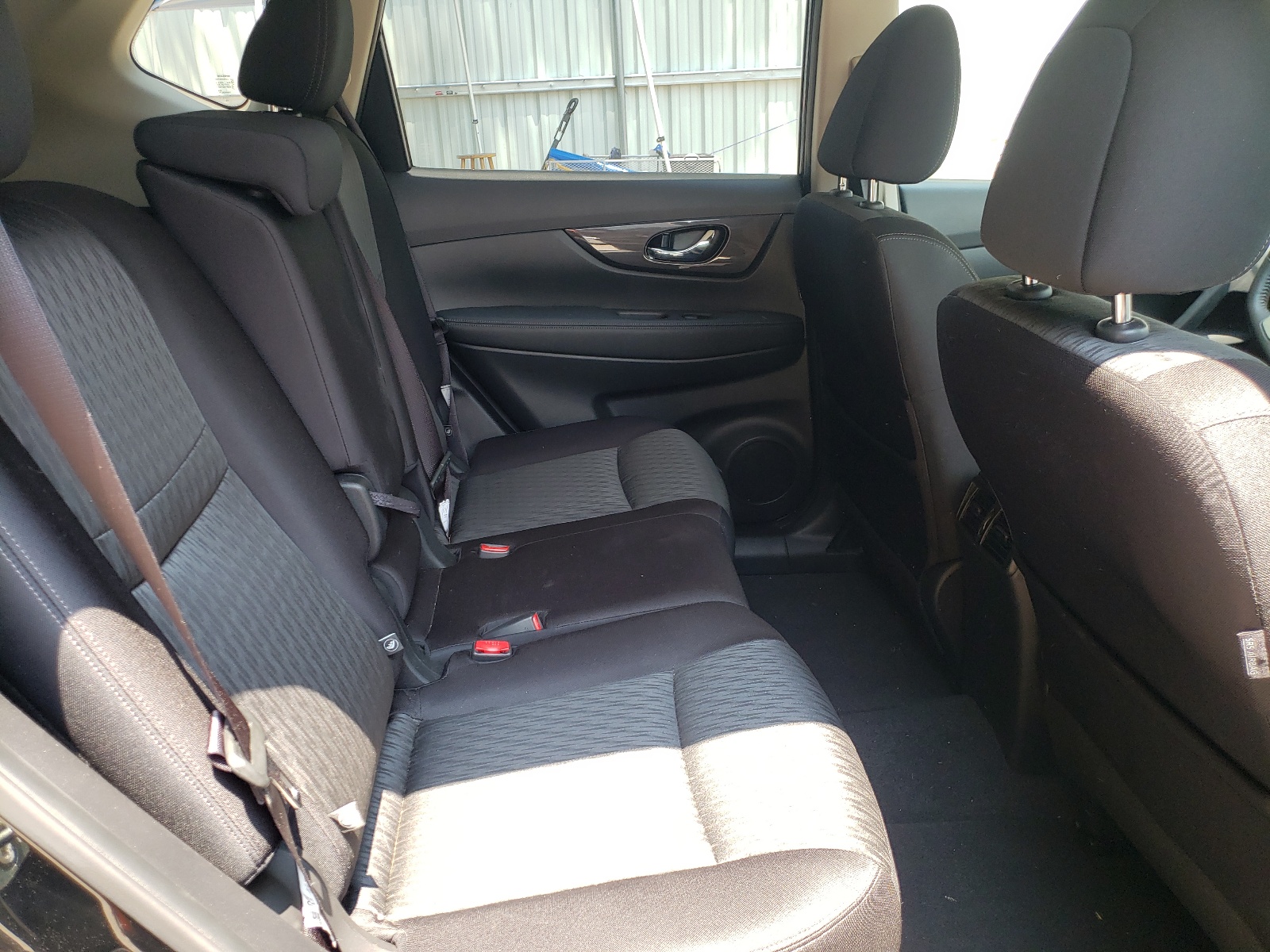 Photo 6 from auction – 2020 NISSAN ROGUE S with VIN JN8AT2MT2LW043739
