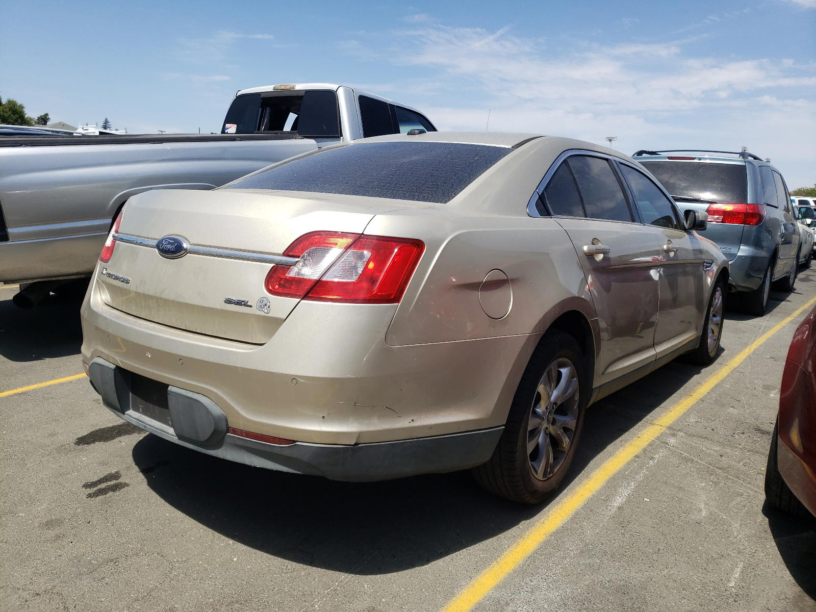 Photo 4 from auction – 2010 FORD TAURUS SEL with VIN 1FAHP2EW3AG150982
