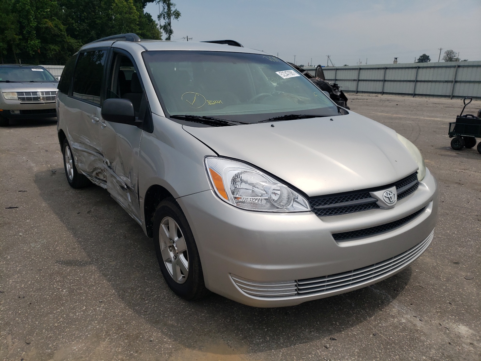 Photo 1 from auction – 2004 TOYOTA SIENNA CE with VIN 5TDZA23C14S108510