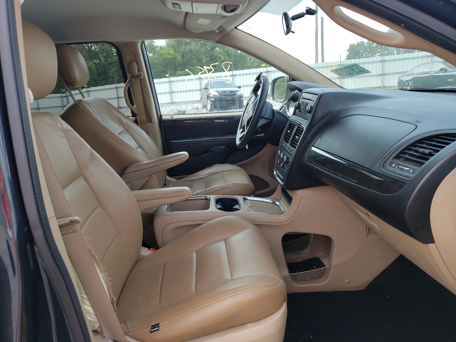 Photo 5 from auction – 2014 DODGE GRAND CARA with VIN 2C4RDGCG6ER430500