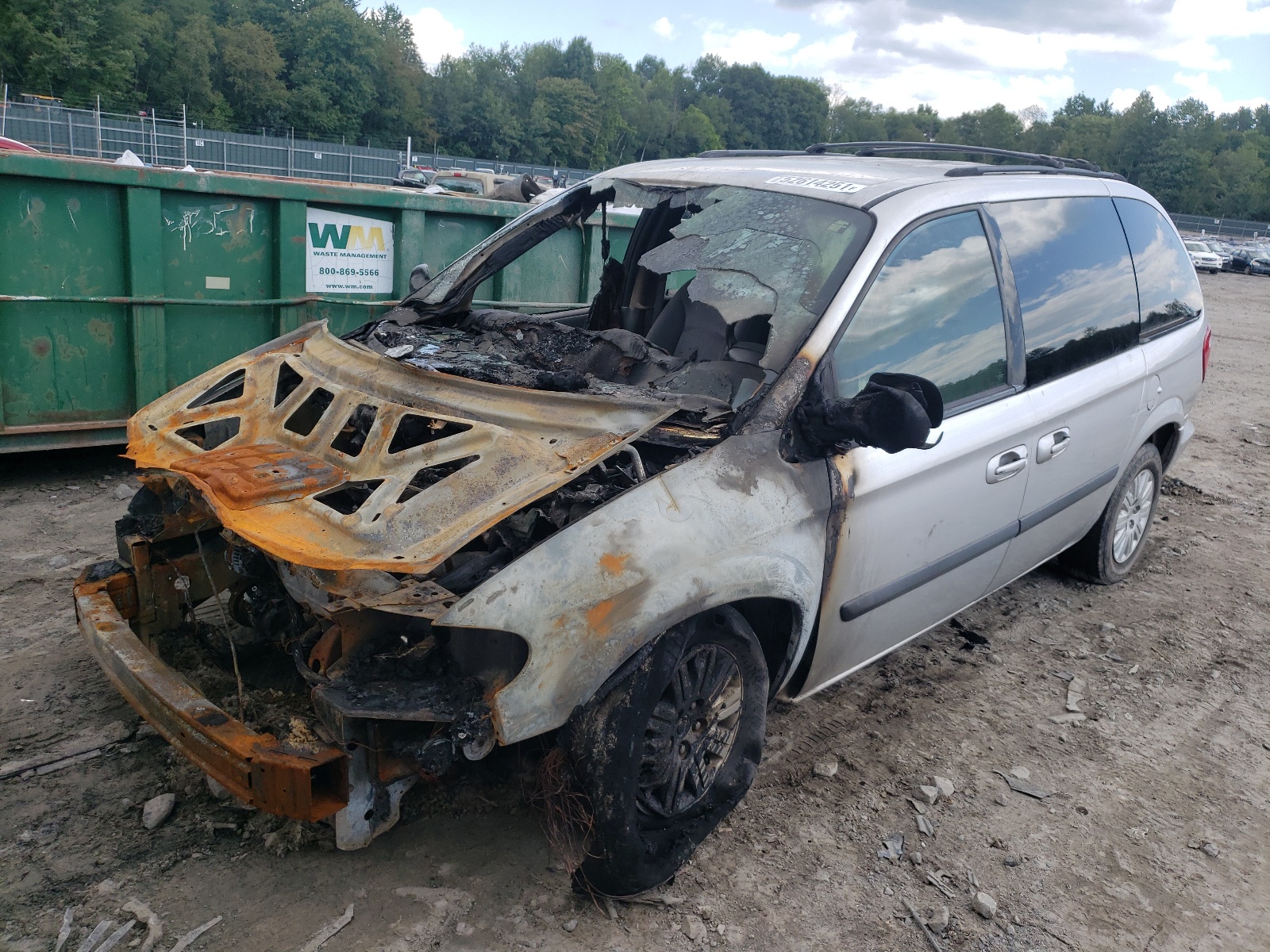 Photo 2 from auction – 2006 CHRYSLER TOWN & COU with VIN 1A4GP45R86B674946
