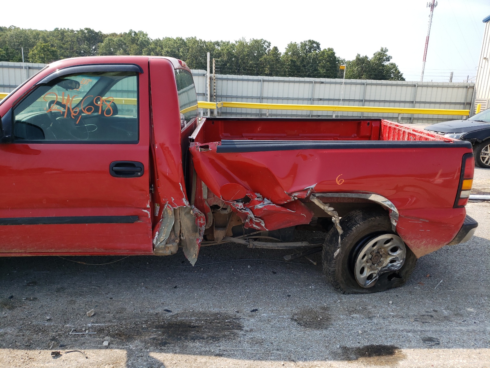 Photo 9 from auction – 2005 GMC NEW SIERRA with VIN 1GTEC14T75Z263094