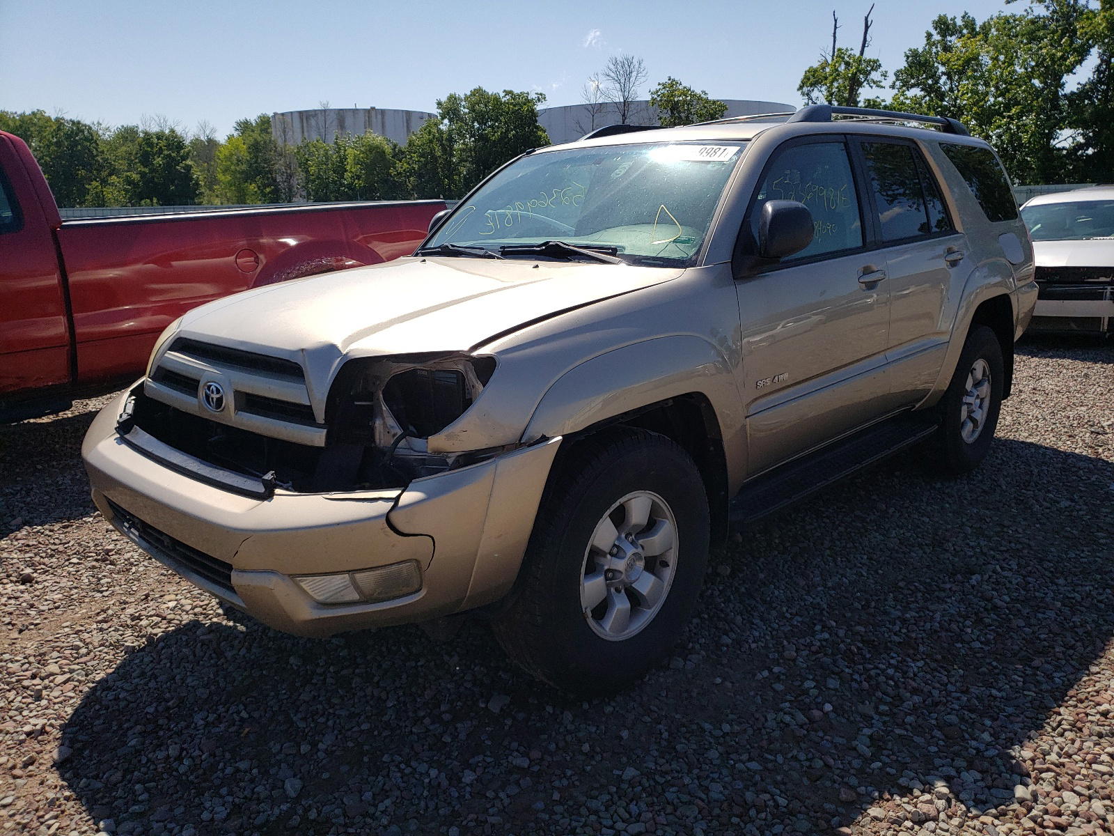 Photo 2 from auction – 2004 TOYOTA 4RUNNER SR with VIN JTEBU14R840024334