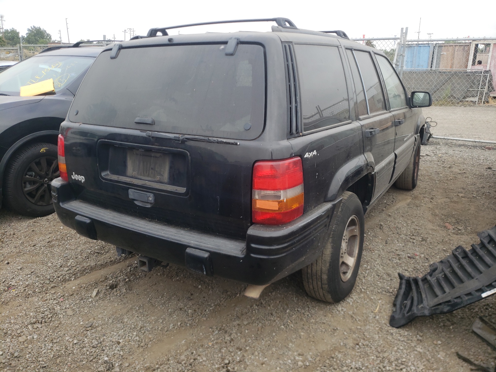 Photo 4 from auction – 1998 JEEP GRAND CHER with VIN 1J4GZ48S9WC349869