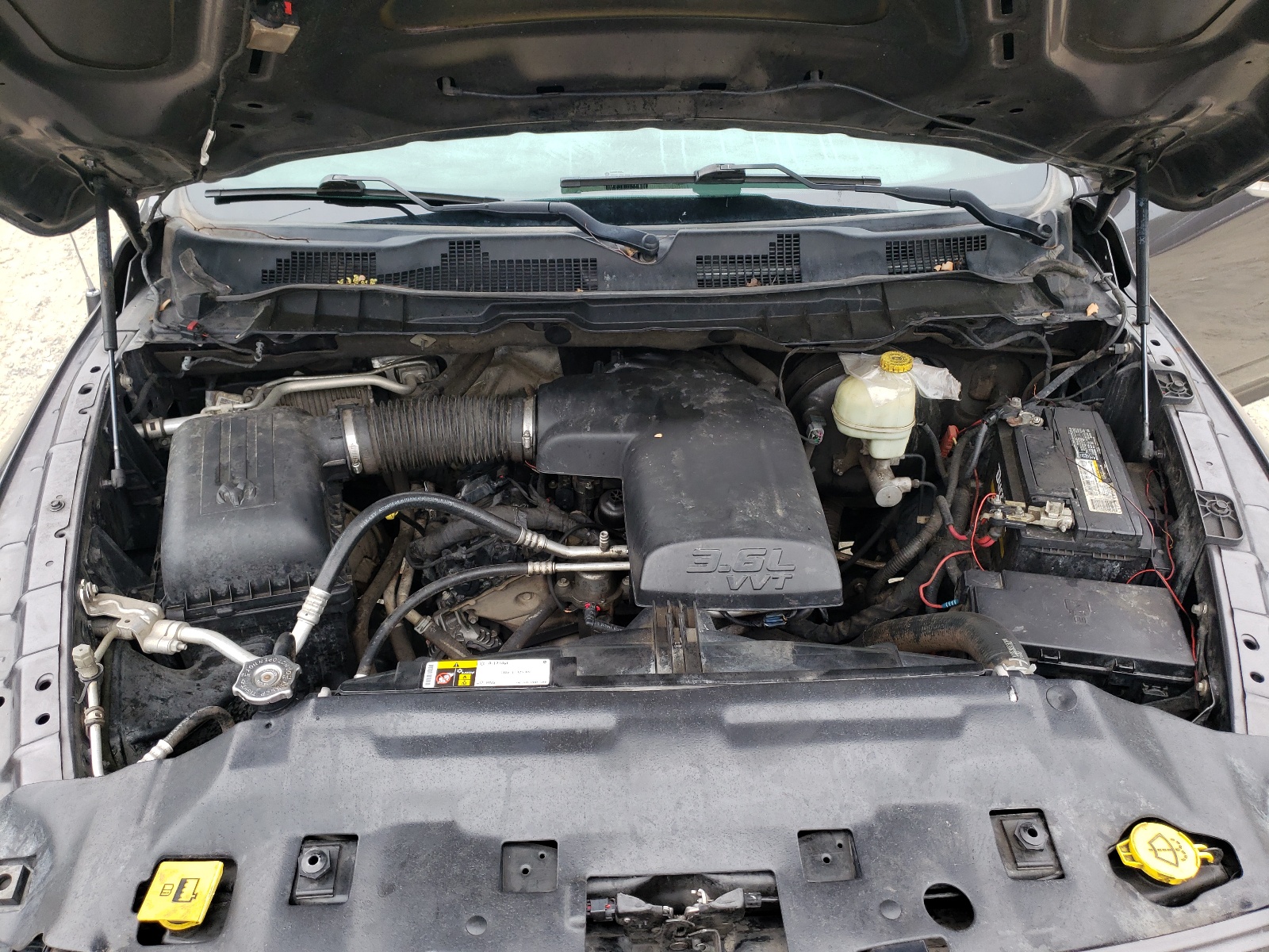 Photo 7 from auction – 2016 RAM 1500 SLT with VIN 1C6RR7LGXGS231217