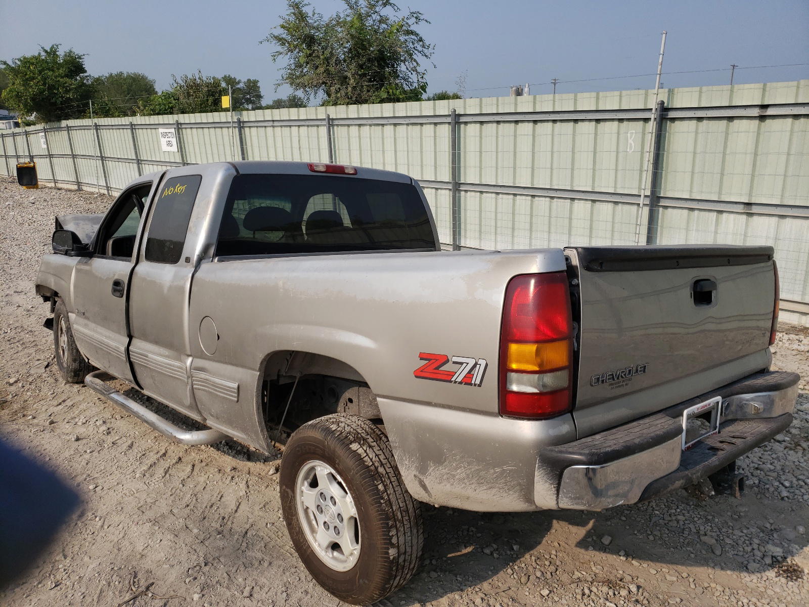 Photo 3 from auction – 2000 CHEVROLET SILVERADO with VIN 2GCEK19T0Y1158227