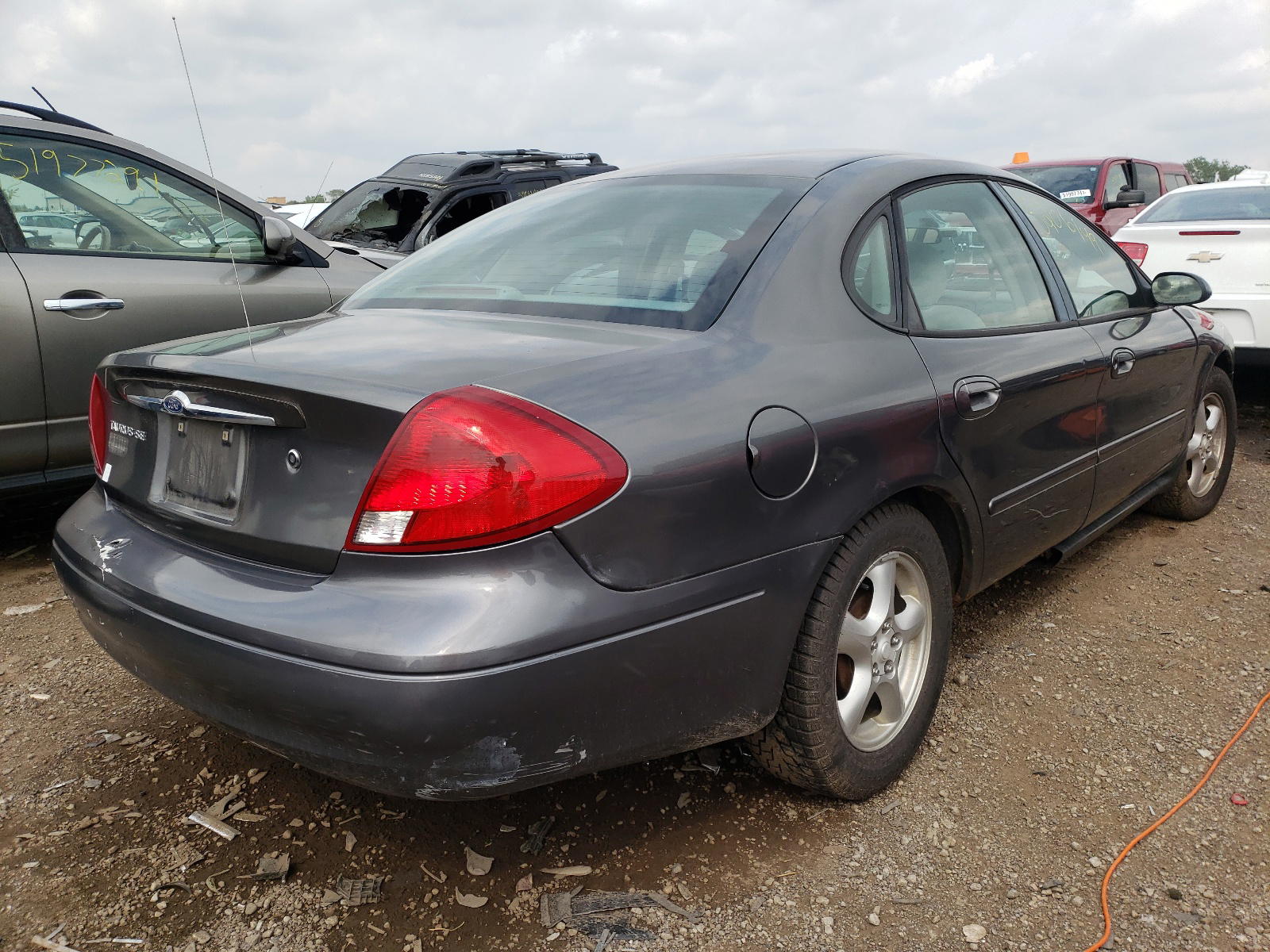 Photo 4 from auction – 2002 FORD TAURUS SE with VIN 1FAFP53U62G166850