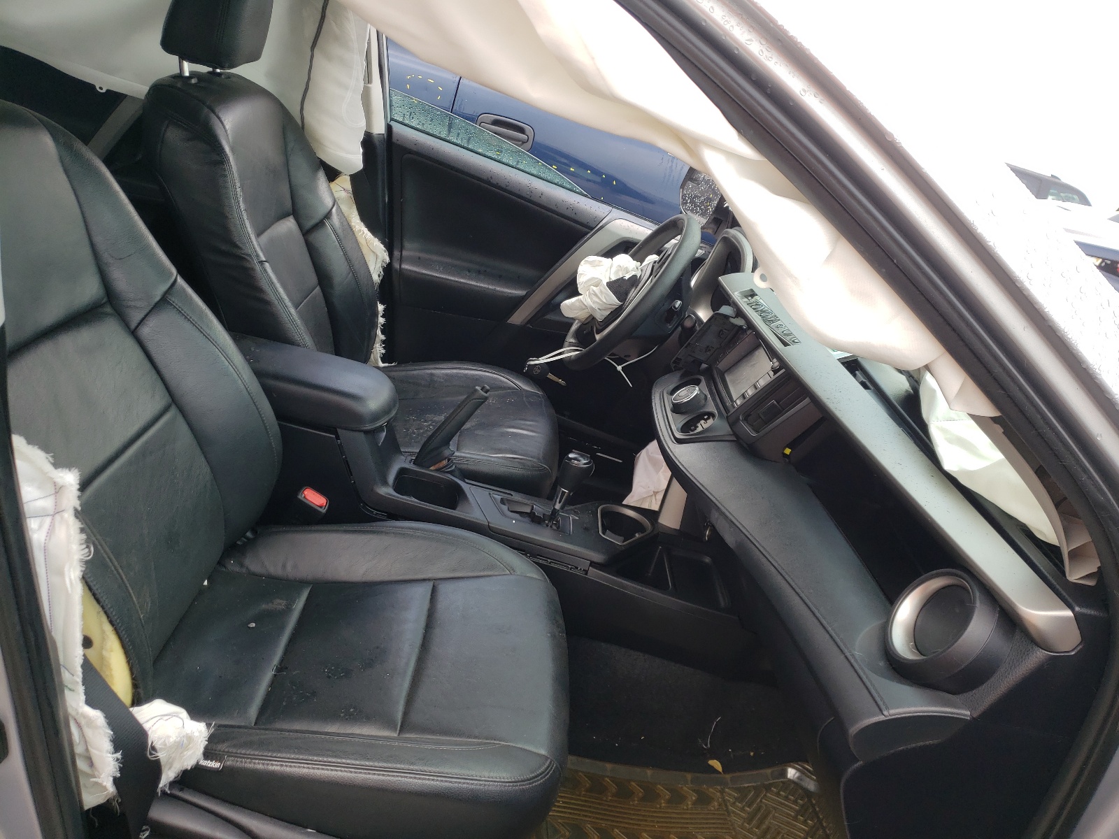 Photo 5 from auction – 2016 TOYOTA RAV4 LE with VIN 2T3ZFREV5GW277621