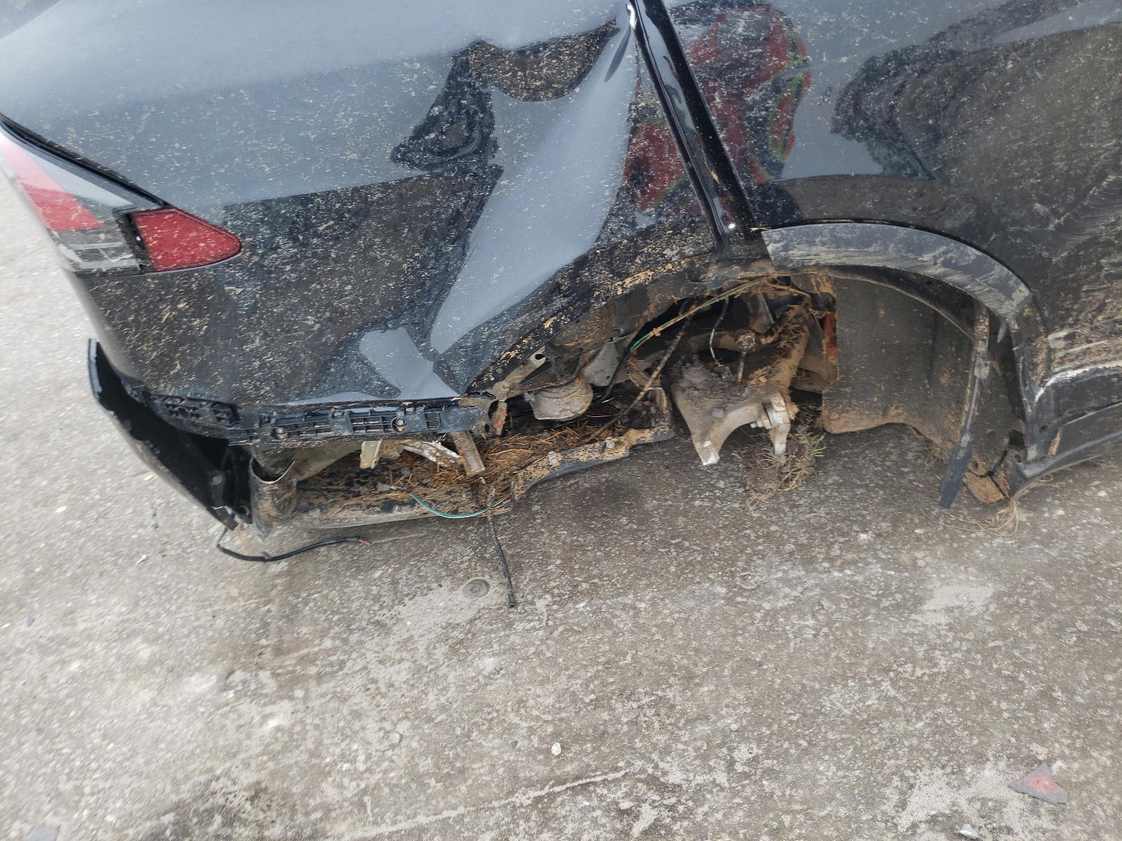Photo 9 from auction – 2017 TESLA MODEL X with VIN 5YJXCDE2XHF053924