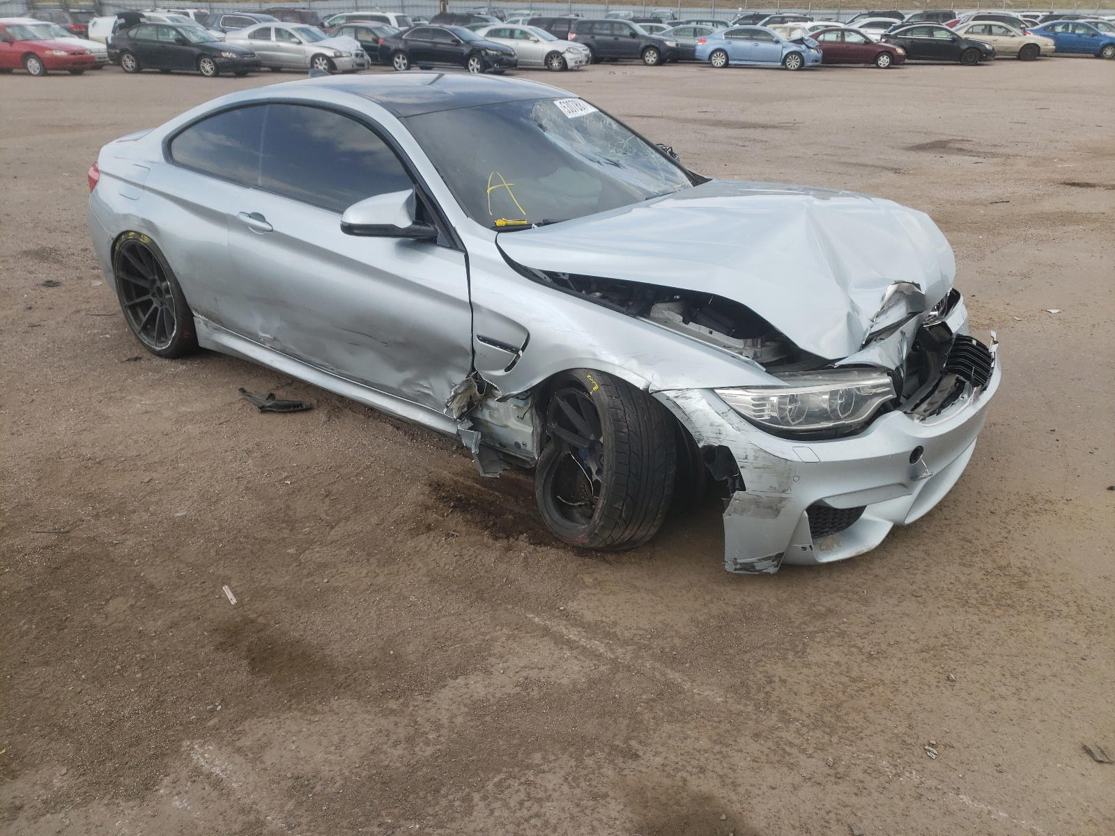 BMW M4 2015 with VIN WBS3R9C53FK329117 - Photo from auction