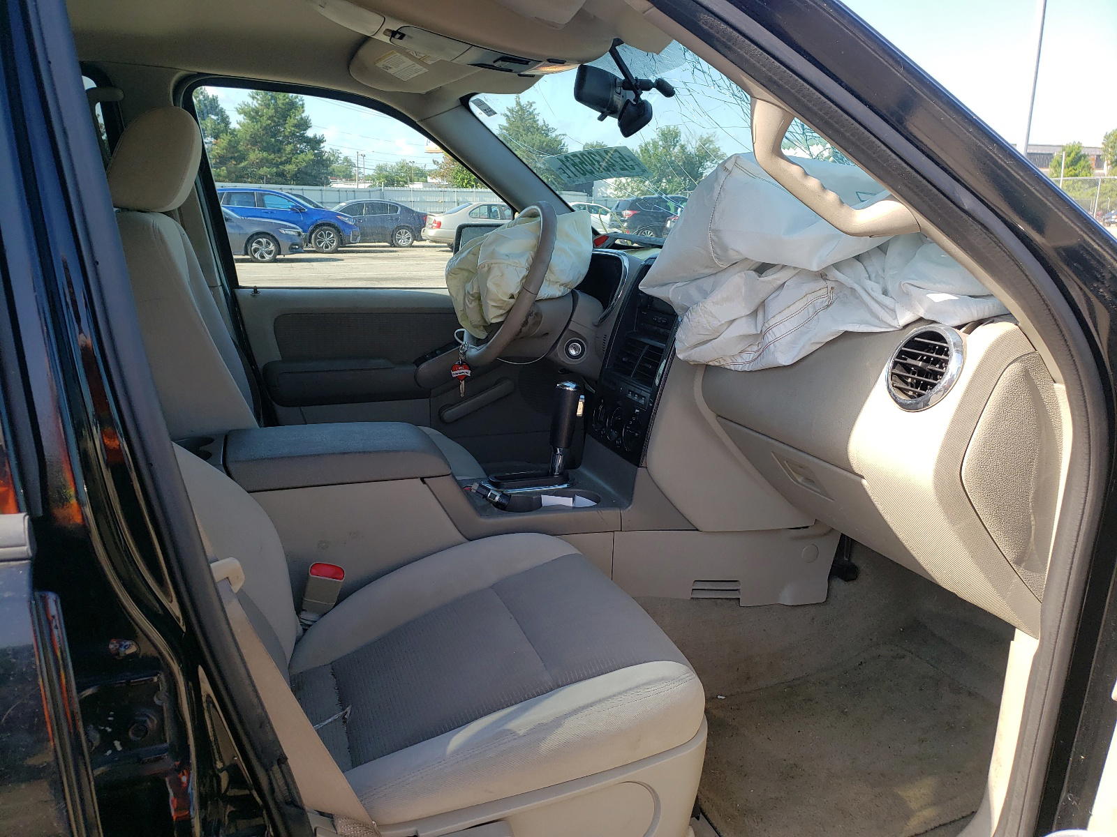 Photo 5 from auction – 2006 FORD EXPLORER X with VIN 1FMEU73E46UA30710