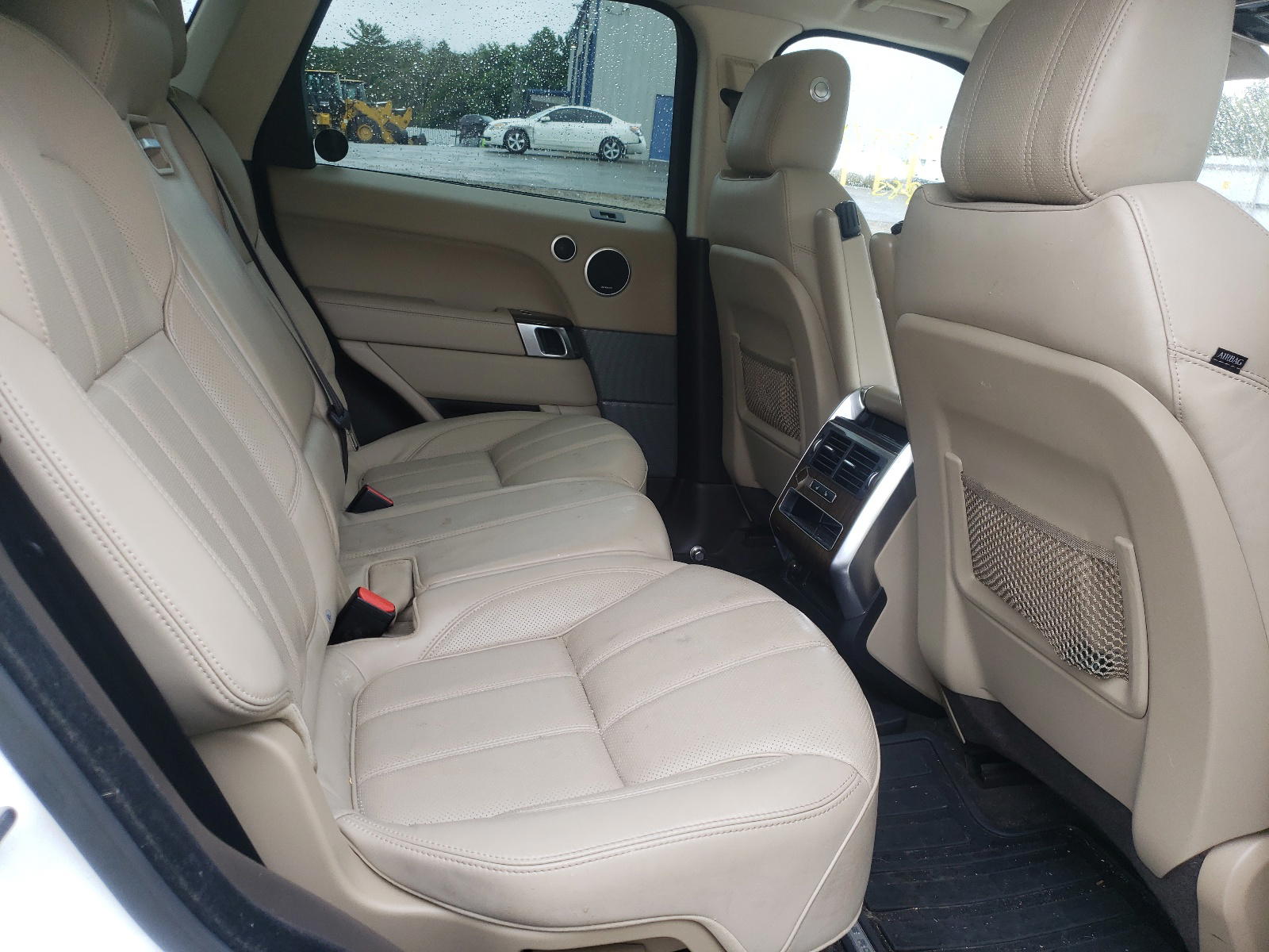 Photo 6 from auction – 2016 LAND ROVER RANGE ROVE with VIN SALWR2KF3GA662116