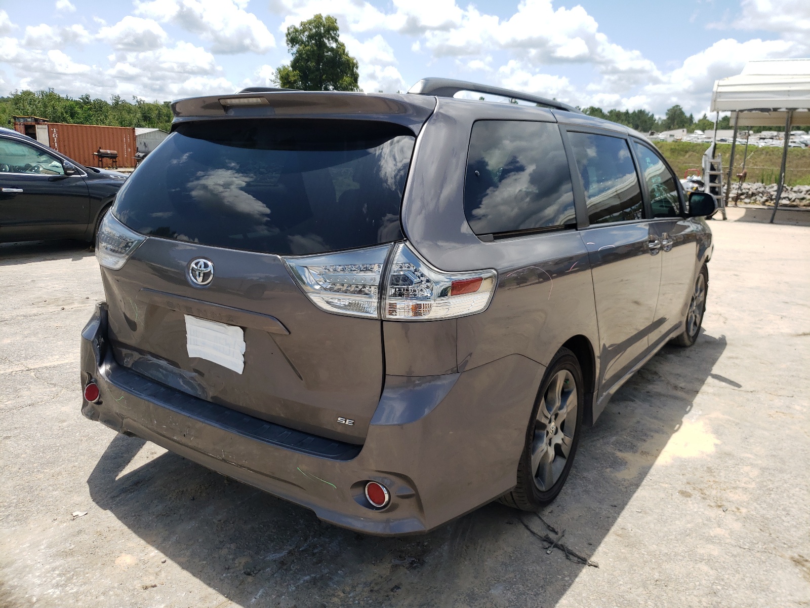 Photo 4 from auction – 2016 TOYOTA SIENNA SE with VIN 5TDXK3DC9GS762541