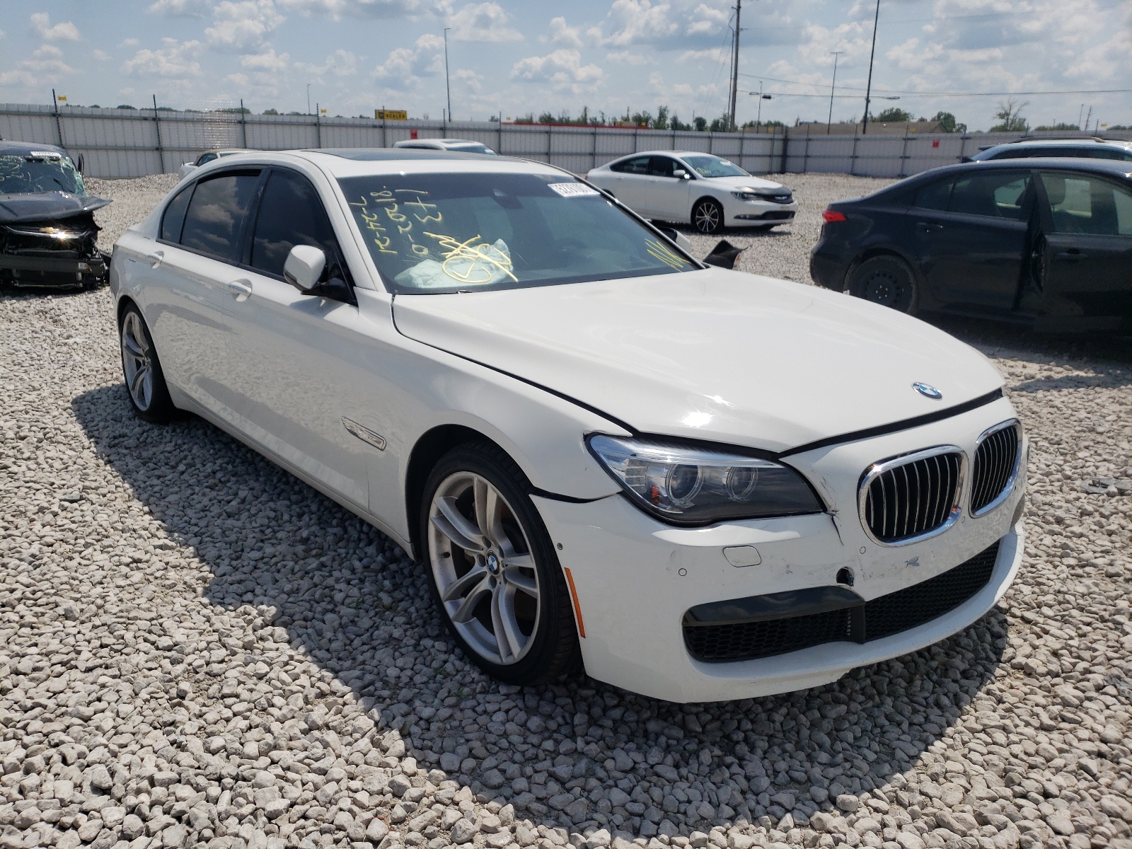 BMW 750 LXI 2013 with VIN WBAYF8C53DD140594 - Photo from auction