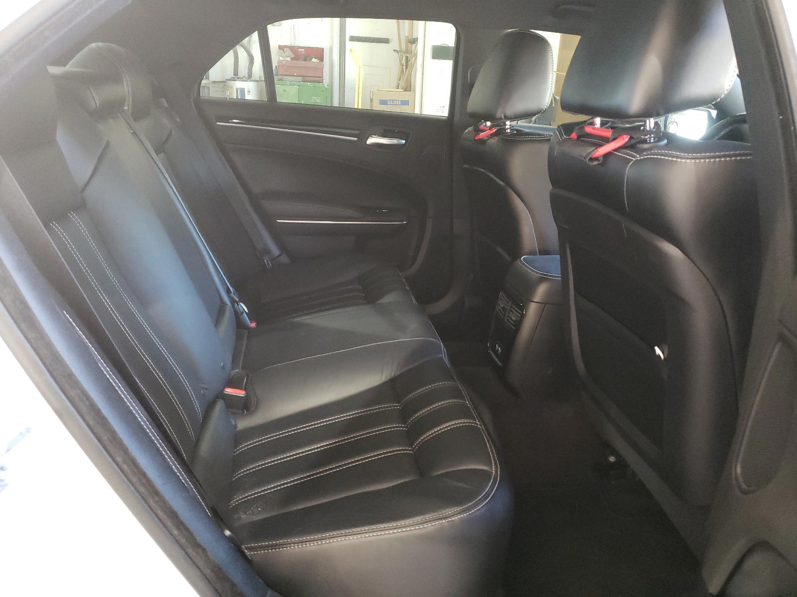 Photo 6 from auction – 2017 CHRYSLER 300 S with VIN 2C3CCAGG9HH604011