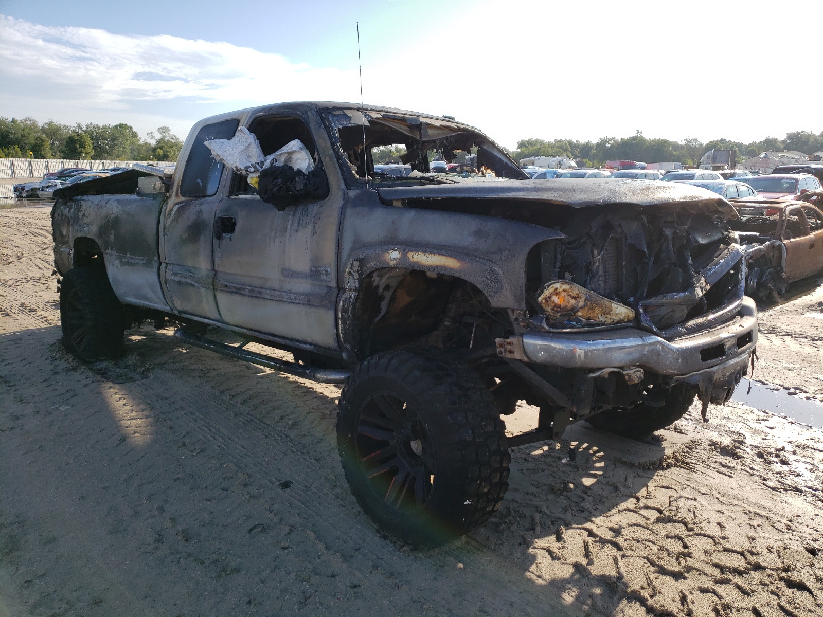 GMC SIERRA K25 2004 with VIN 1GTHK29224E346881 - Photo from auction