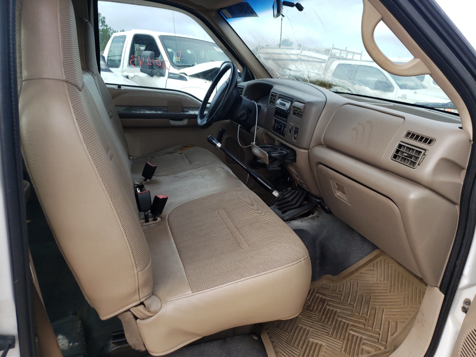 Photo 5 from auction – 2001 FORD F350 SUPER with VIN 1FTWX32F51ED08004
