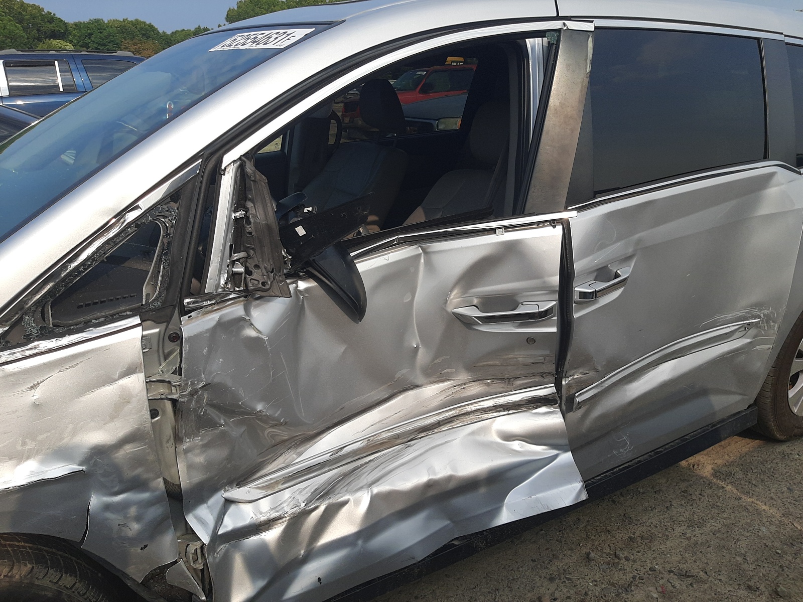 Photo 10 from auction – 2014 HONDA ODYSSEY EX with VIN 5FNRL5H60EB027647
