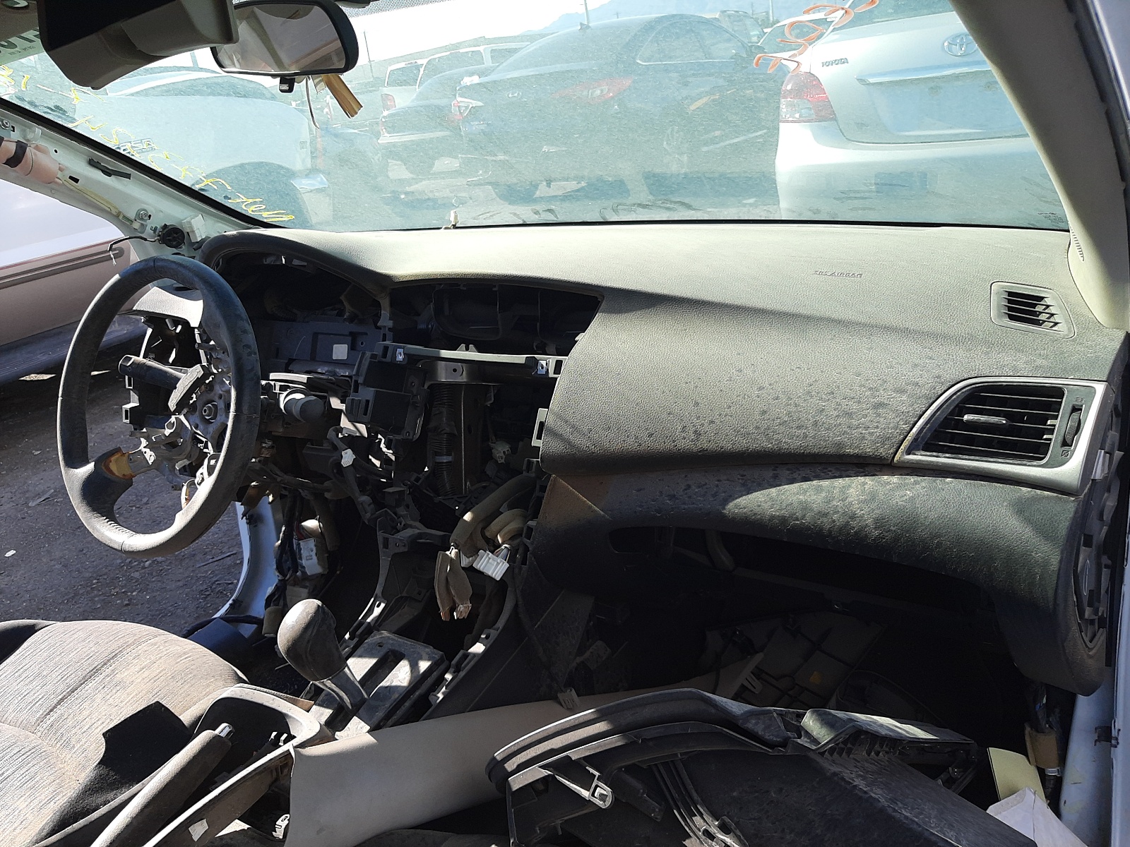 Photo 9 from auction – 2015 NISSAN SENTRA S with VIN 3N1AB7APXFL667966