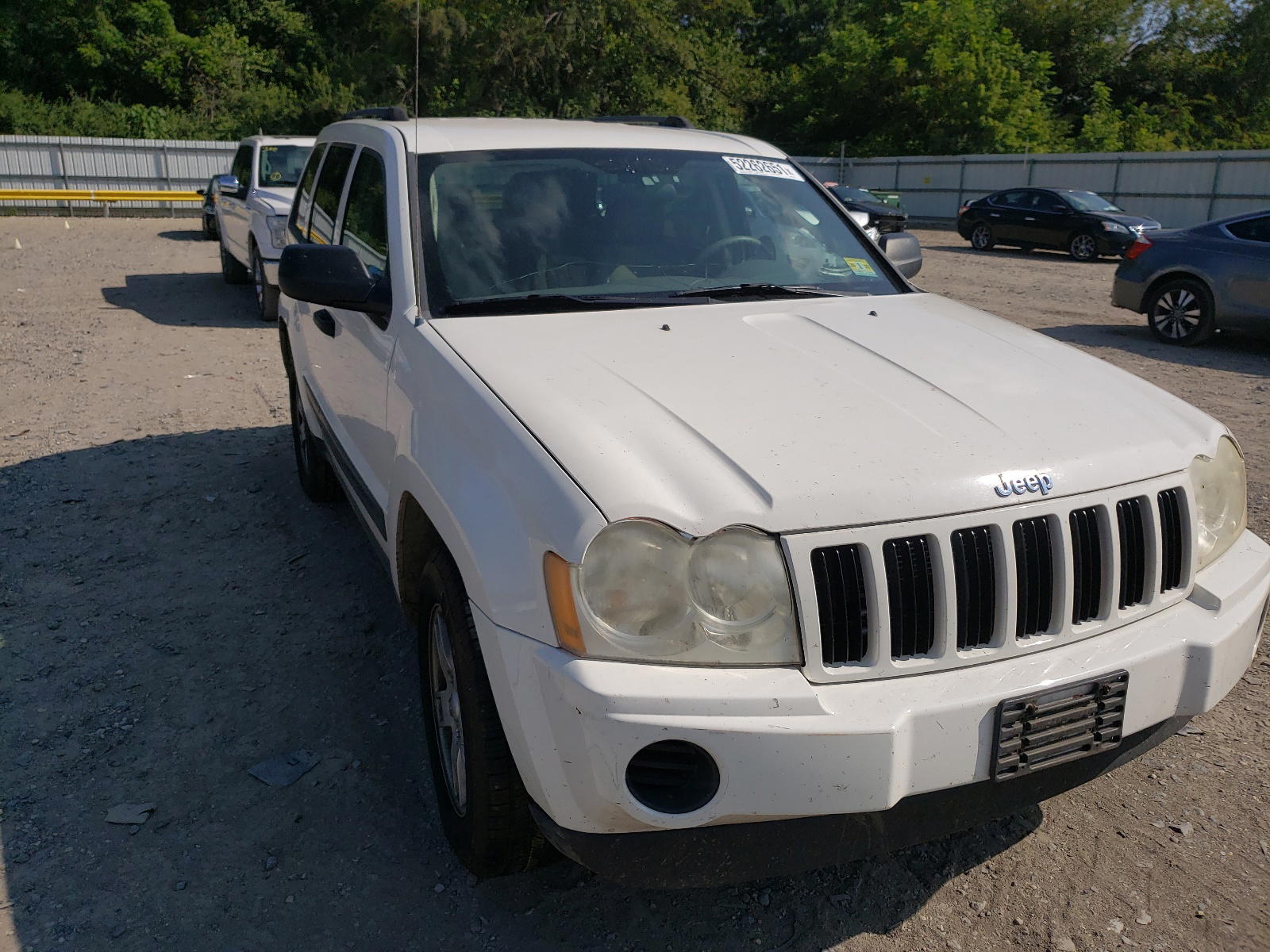 JEEP GRAND CHER 2005 with VIN 1J4GR48K75C647948 - Photo from auction