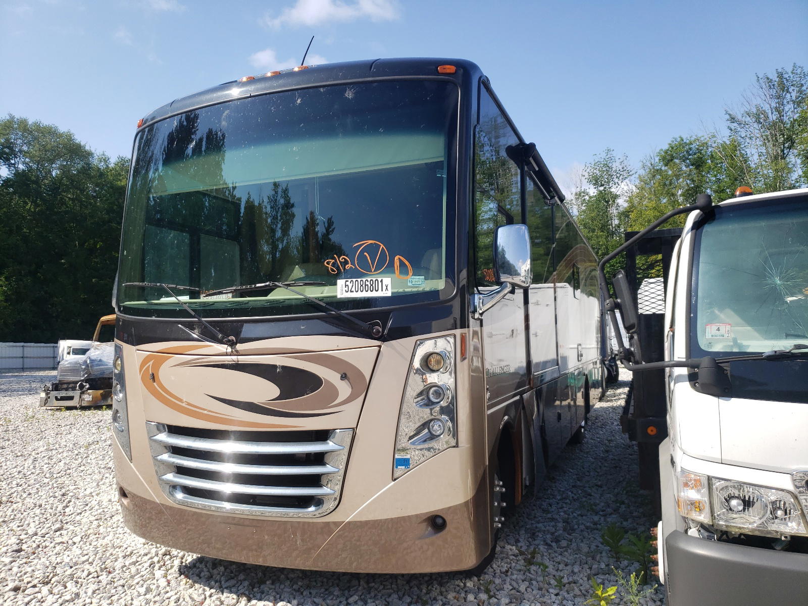 Photo 2 from auction – 2016 THMC MOTORHOME with VIN 1F66F5DY4G0A14969