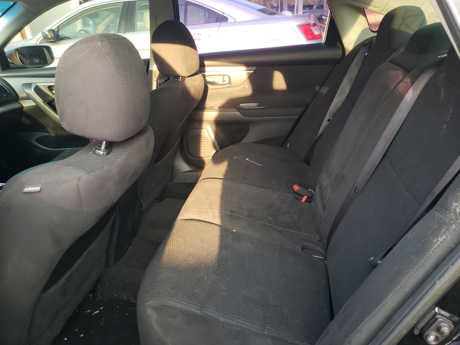 Photo 6 from auction – 2015 NISSAN ALTIMA 2.5 with VIN 1N4AL3AP1FN343569