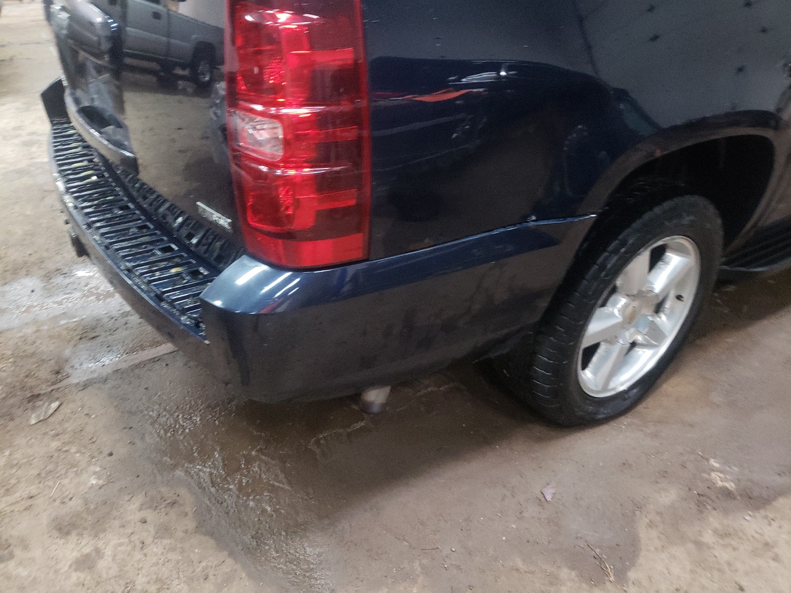 Photo 10 from auction – 2008 CHEVROLET SUBURBAN K with VIN 1GNFK16348J211789