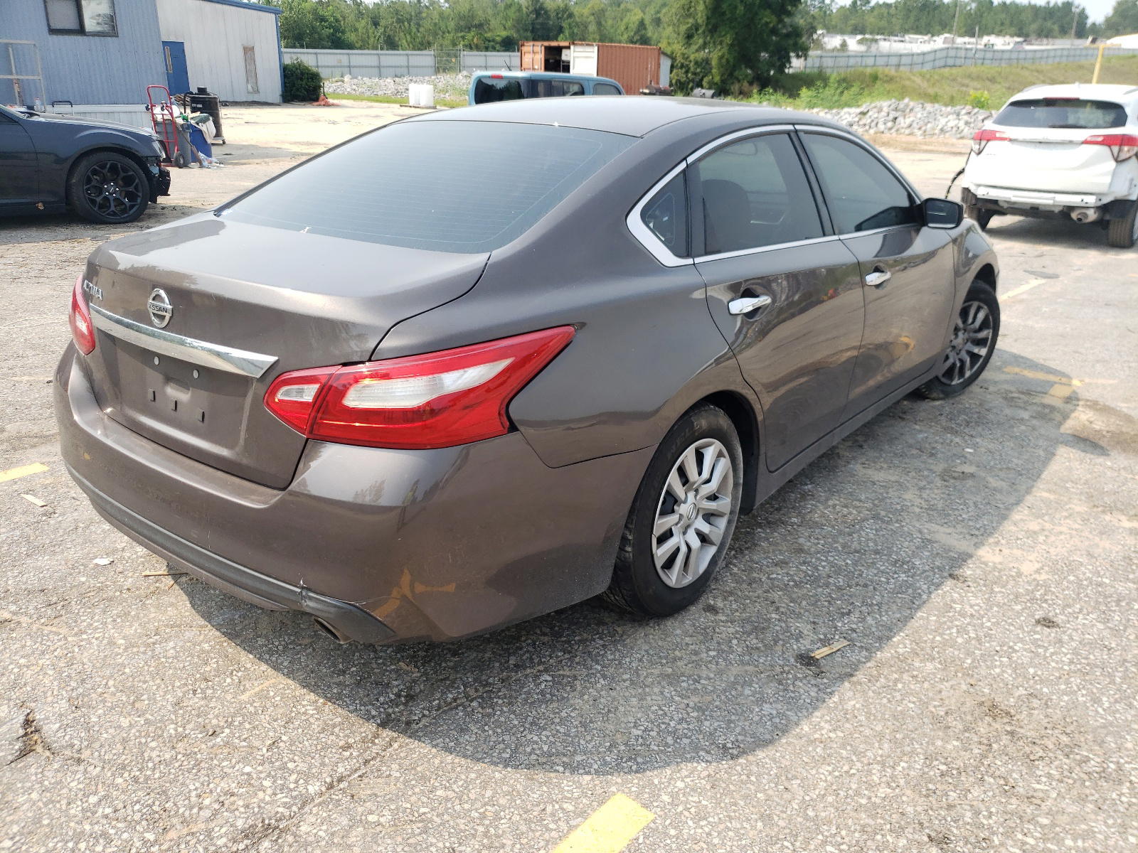 Photo 4 from auction – 2017 NISSAN ALTIMA 2.5 with VIN 1N4AL3AP6HN324924