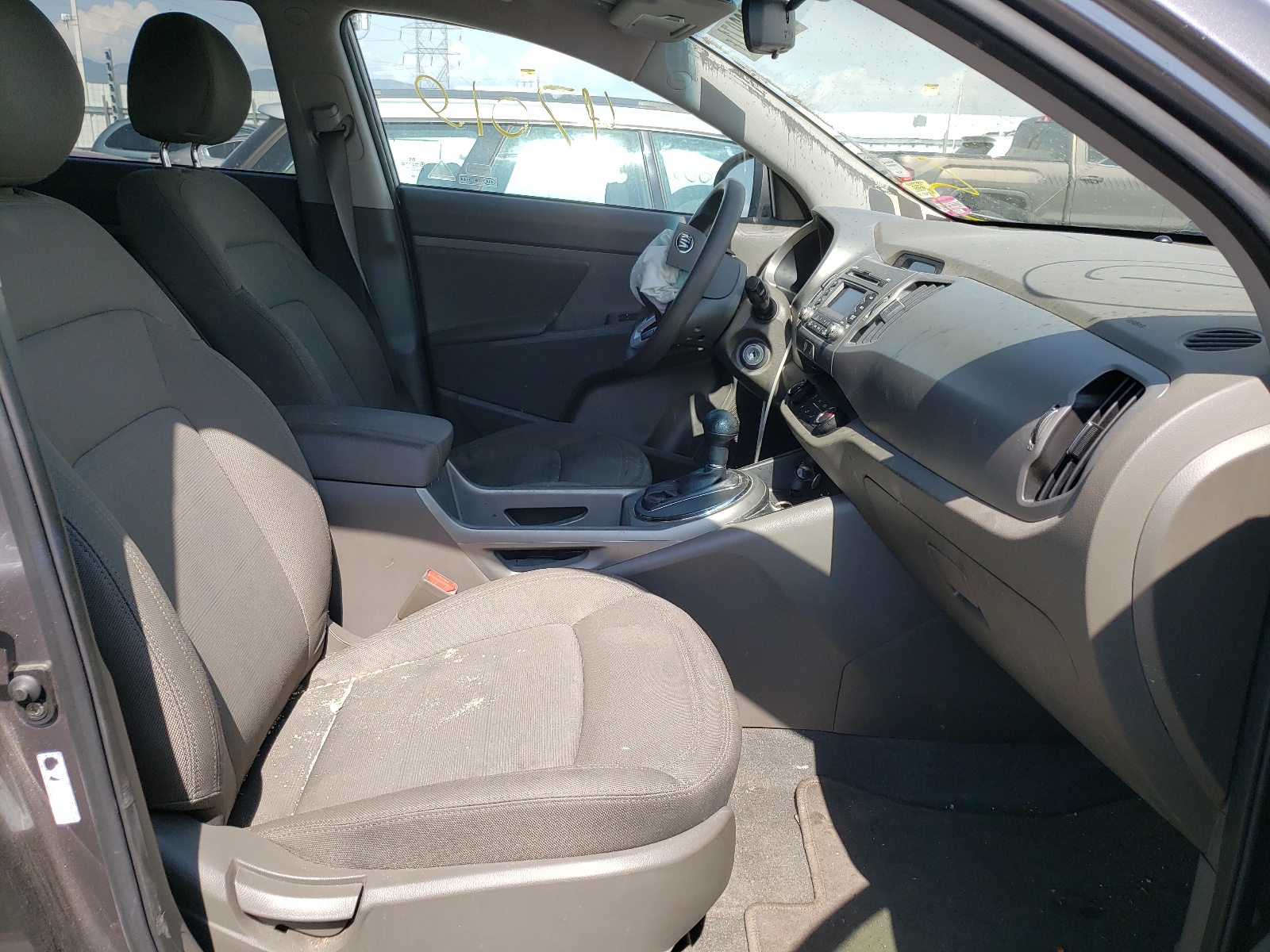 Photo 5 from auction – 2013 KIA SPORTAGE L with VIN KNDPBCA22D7477519